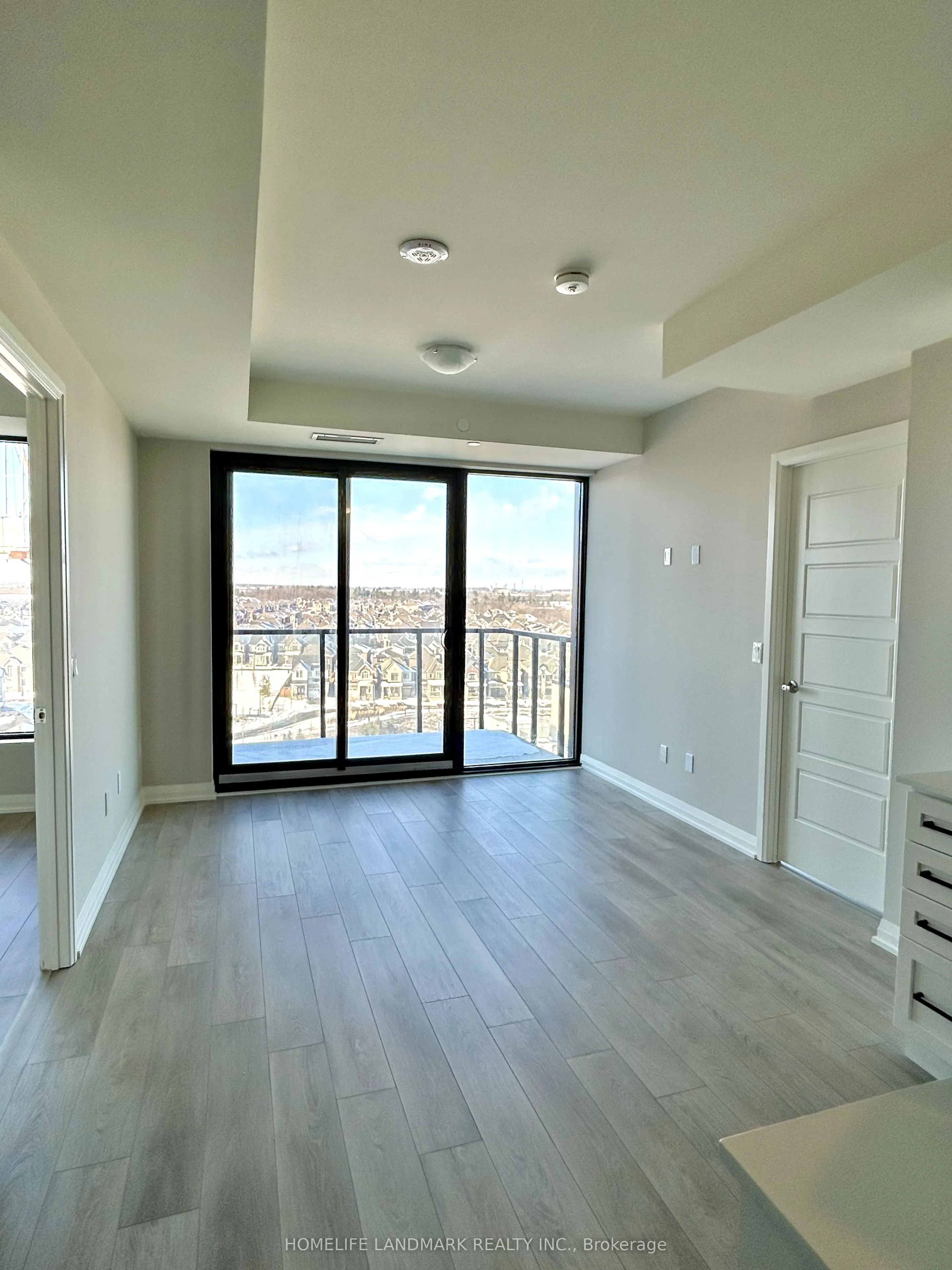 1415 Dundas Street E, #910