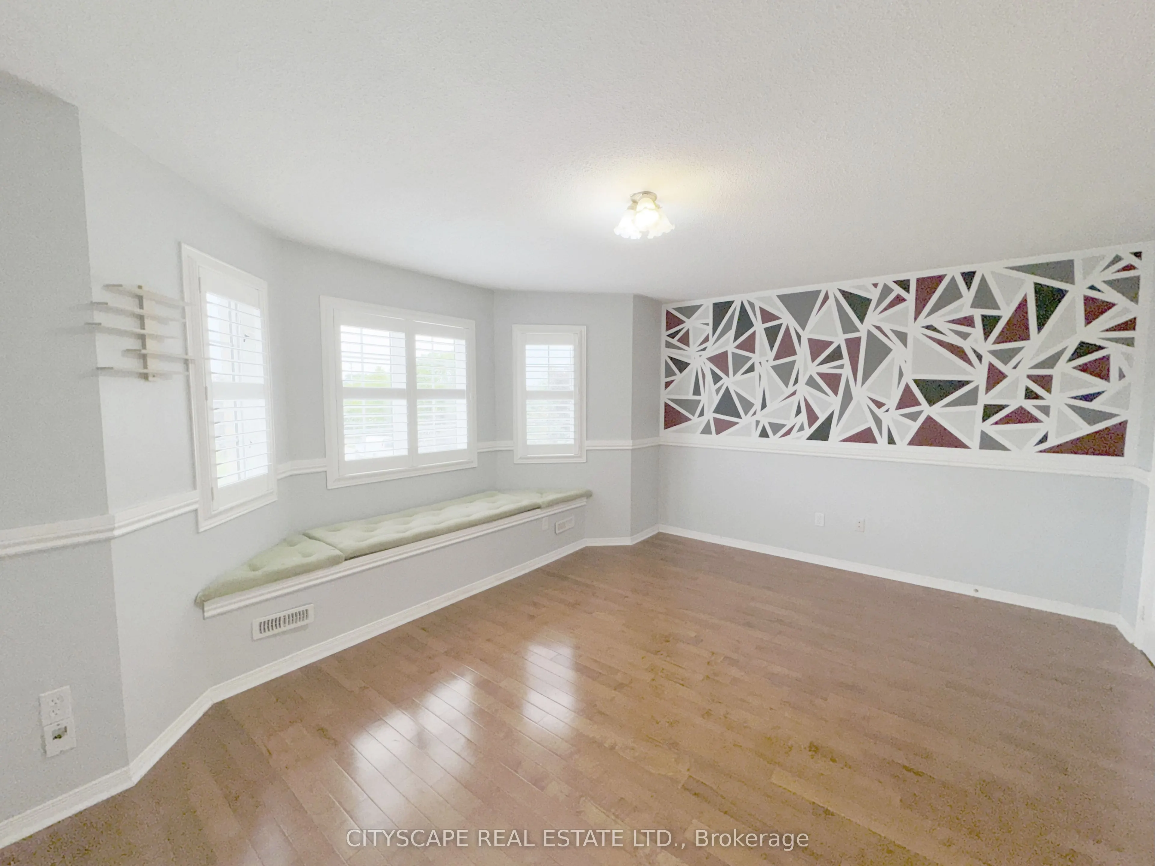 3310 Crimson King Circle
