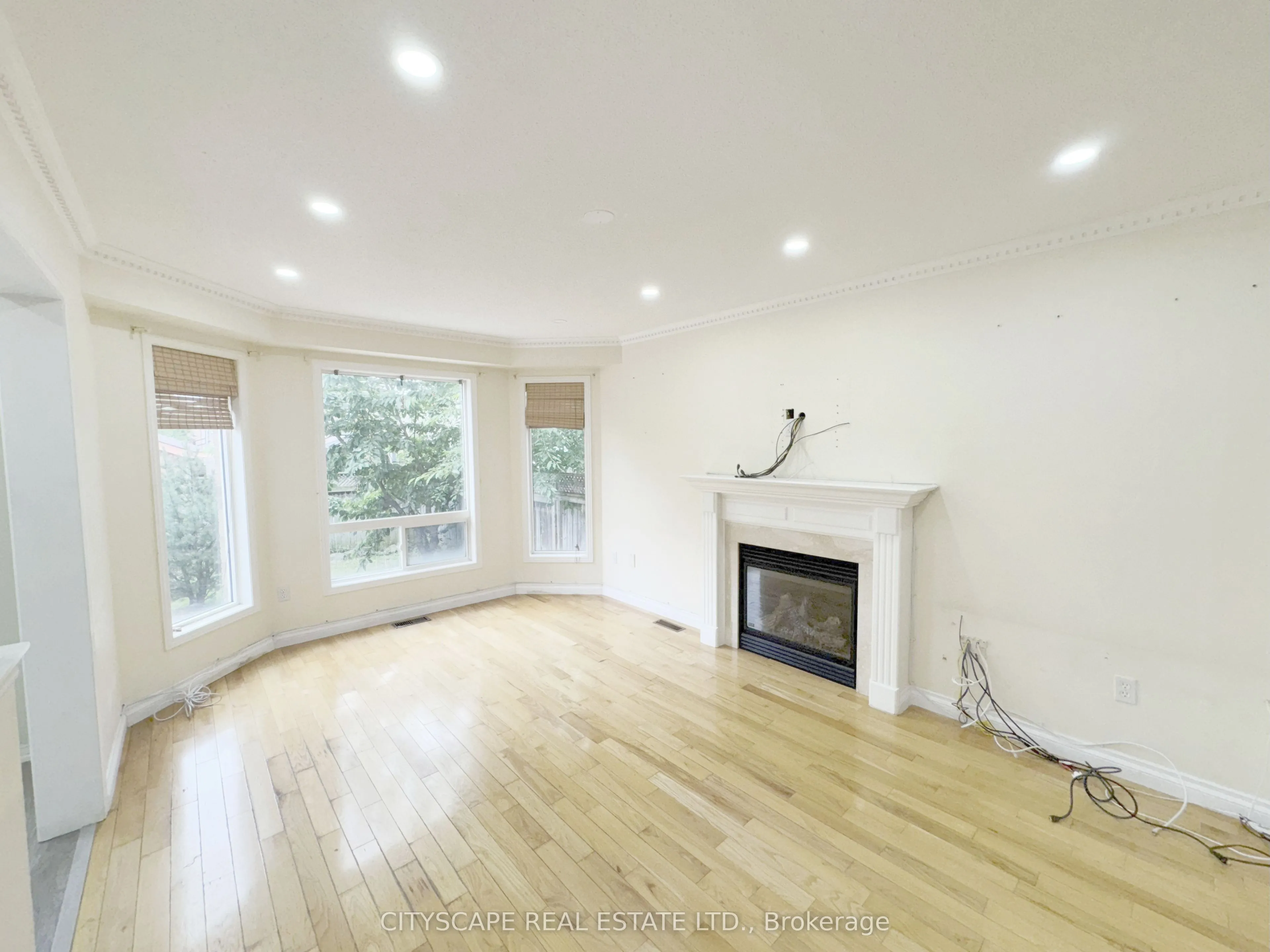 3310 Crimson King Circle