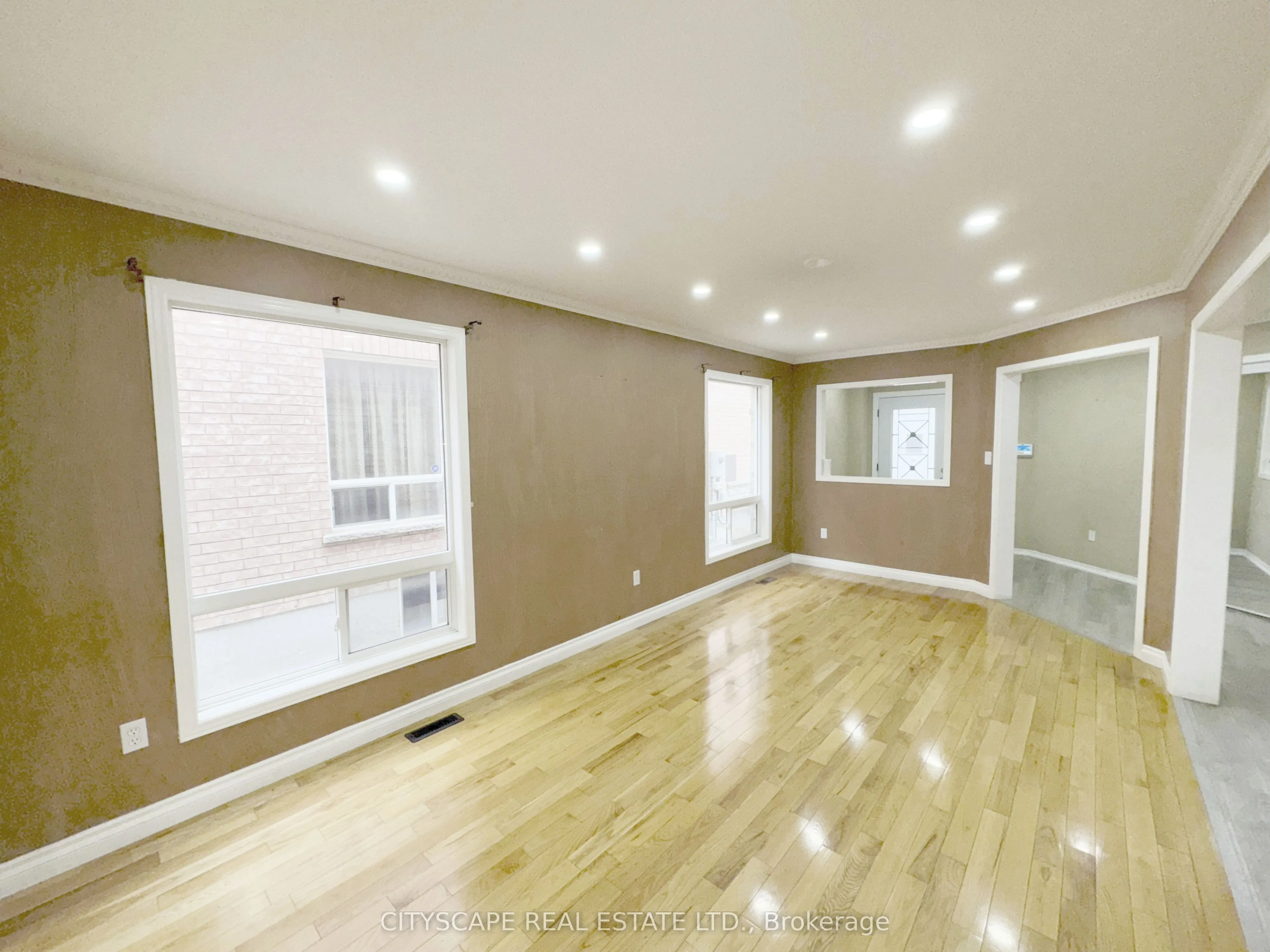 3310 Crimson King Circle