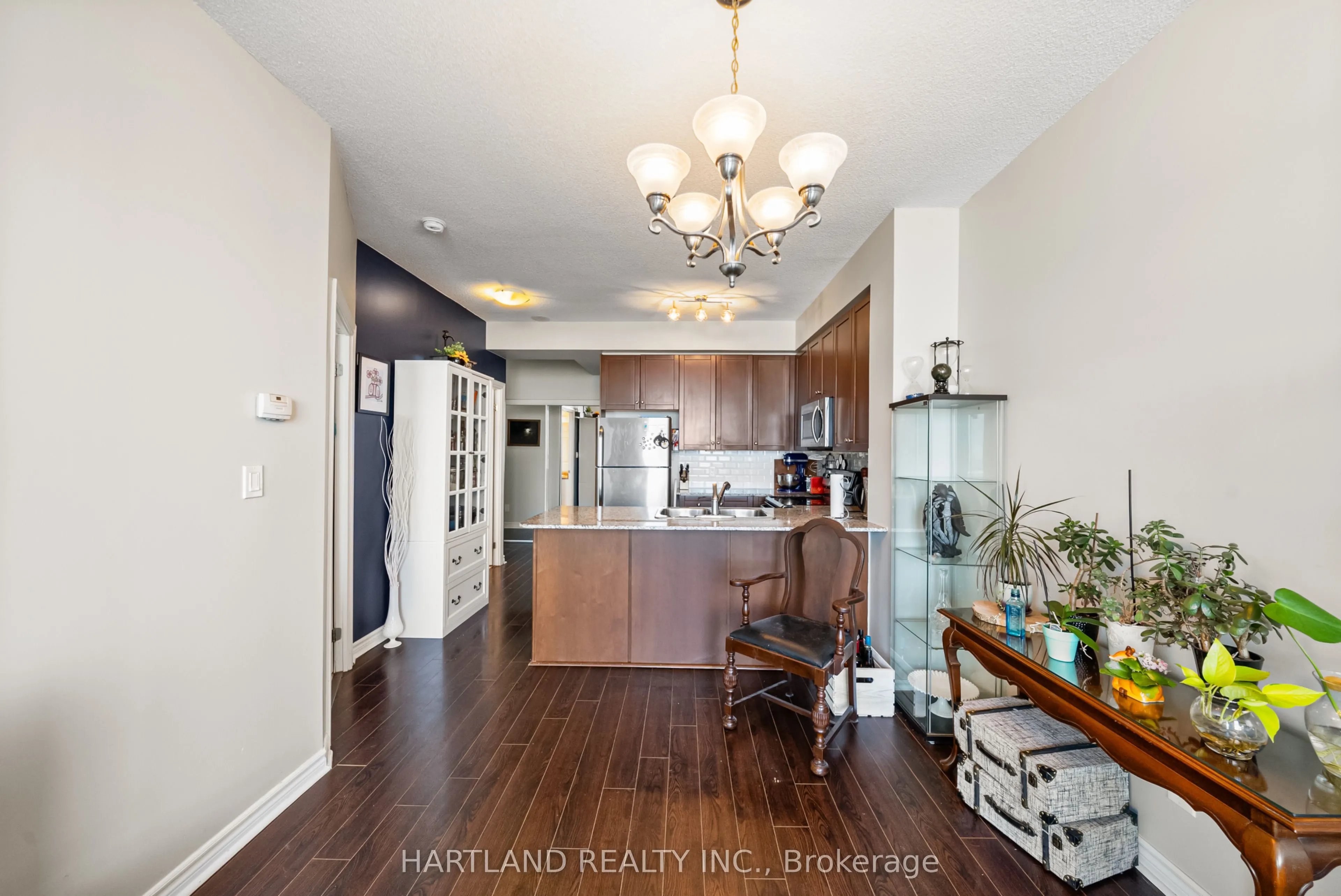 3504 Hurontario Street, #2701