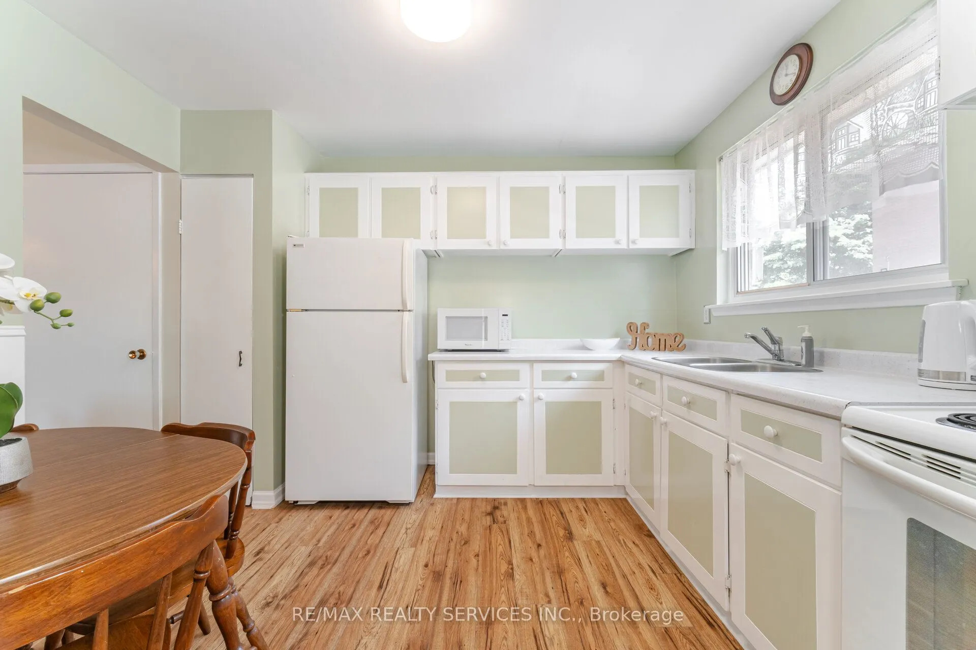 48 Glenmore Crescent