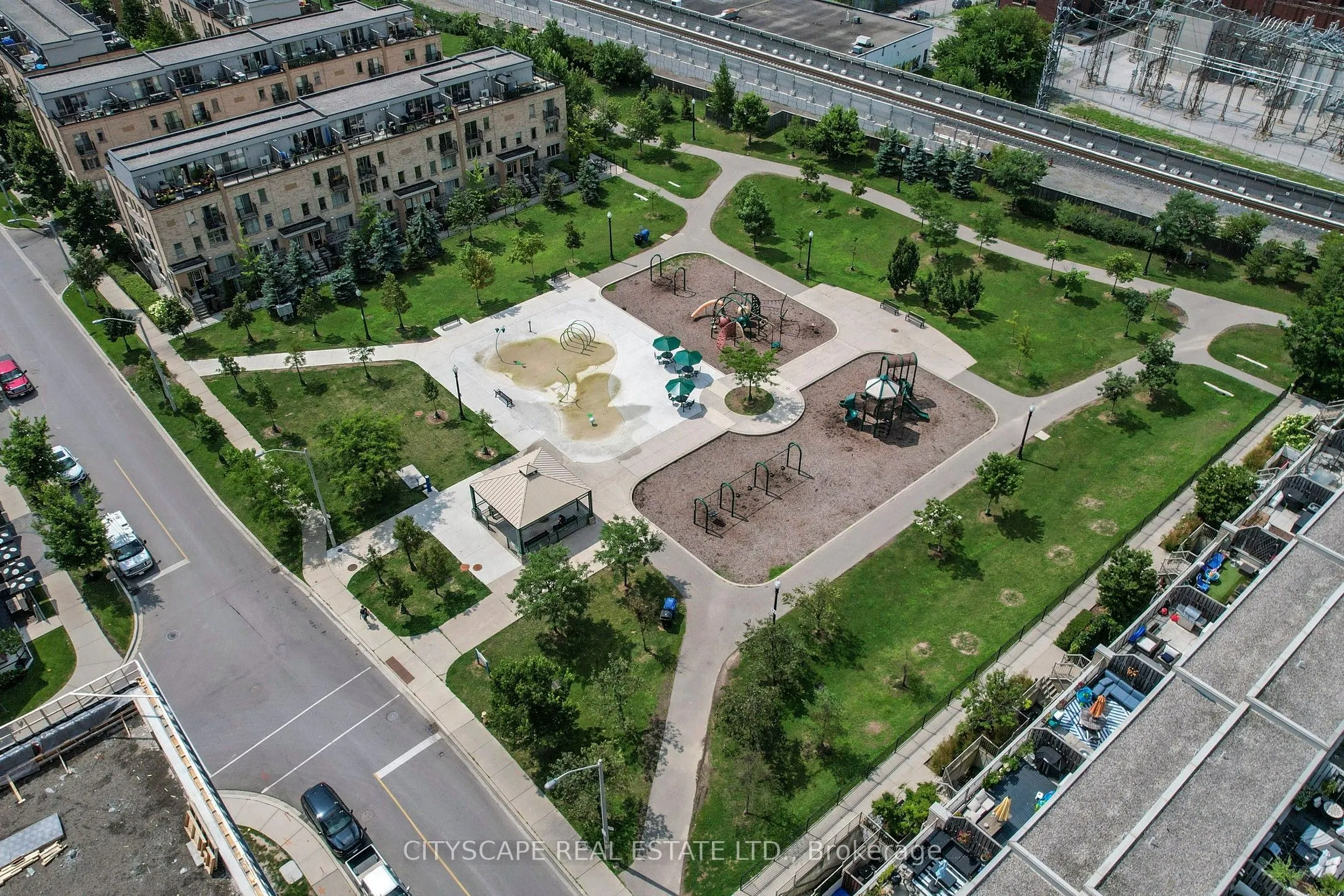 10 Foundry Avenue, #135