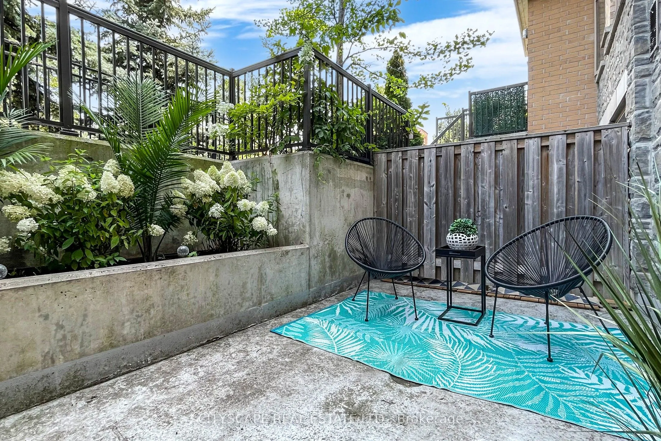 10 Foundry Avenue, #135