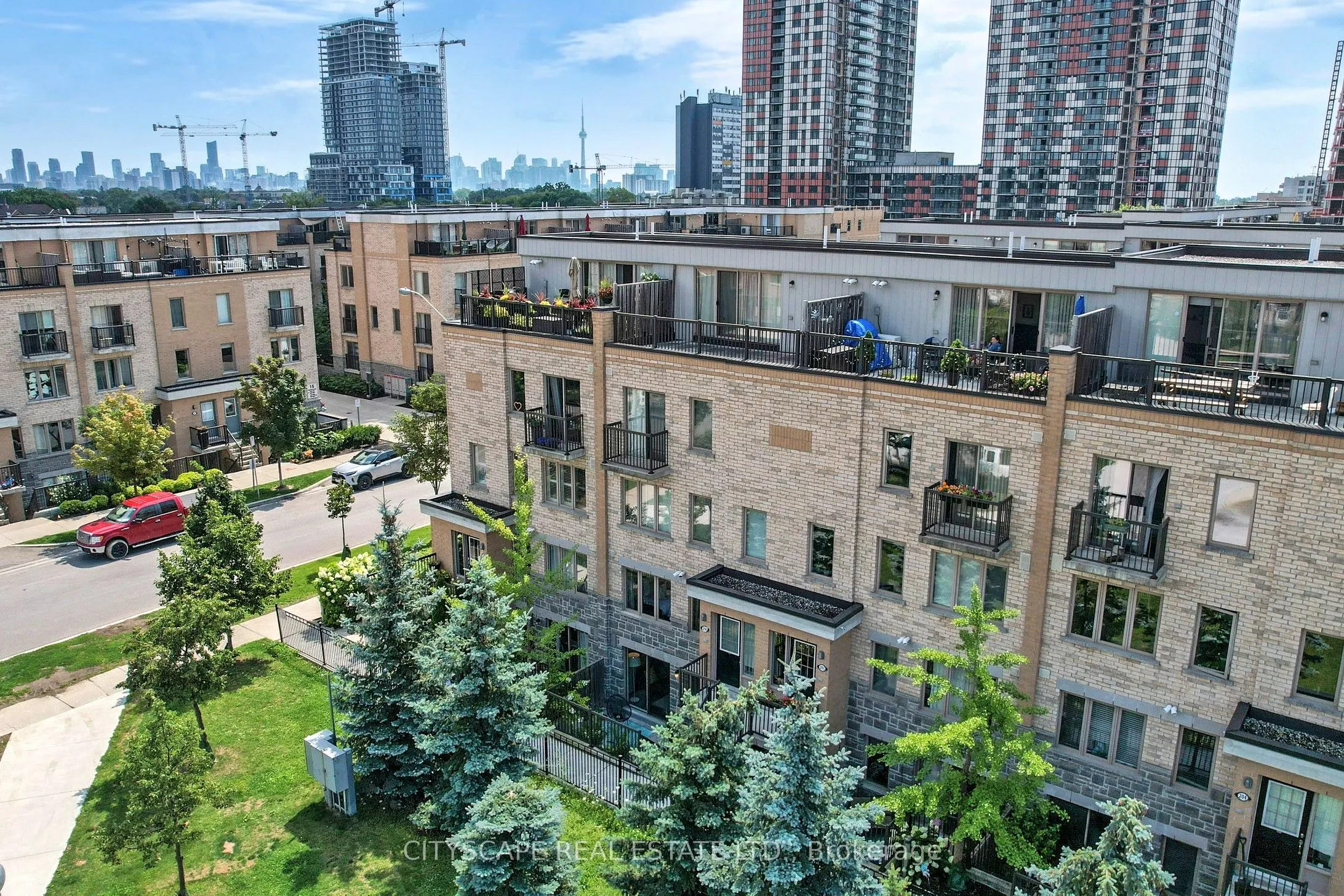 10 Foundry Avenue, #135