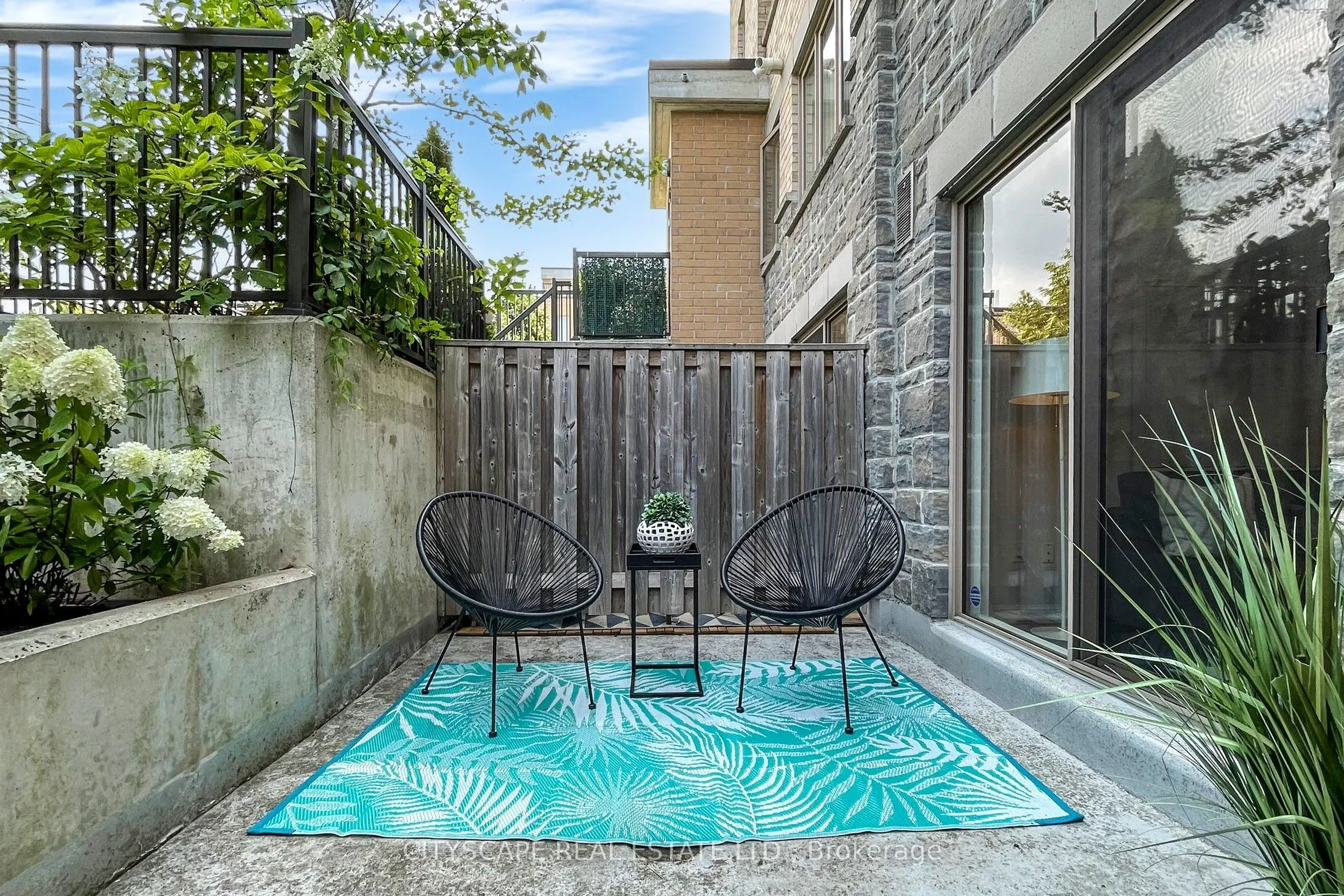 10 Foundry Avenue, #135