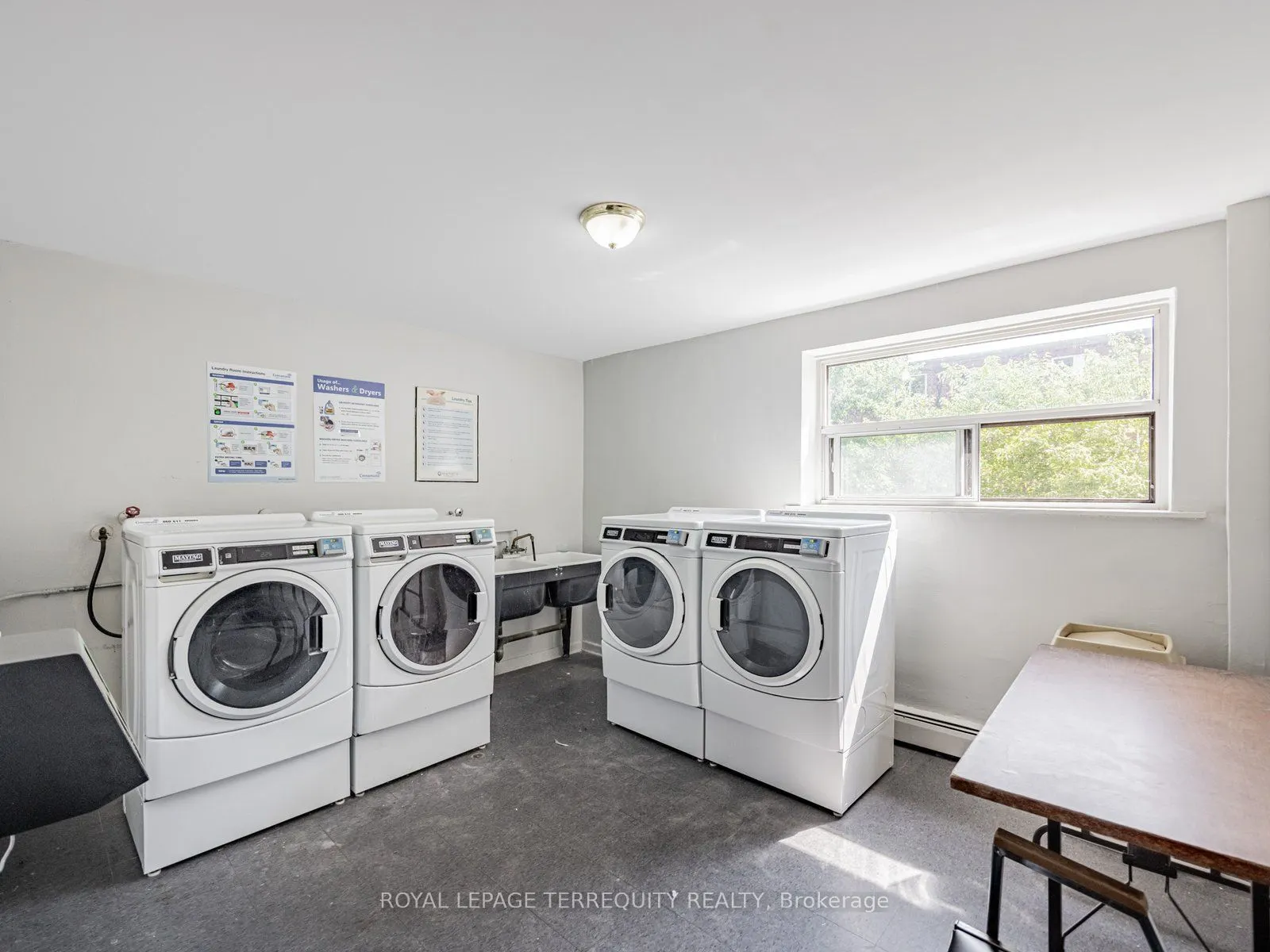 2411 New Street, #205