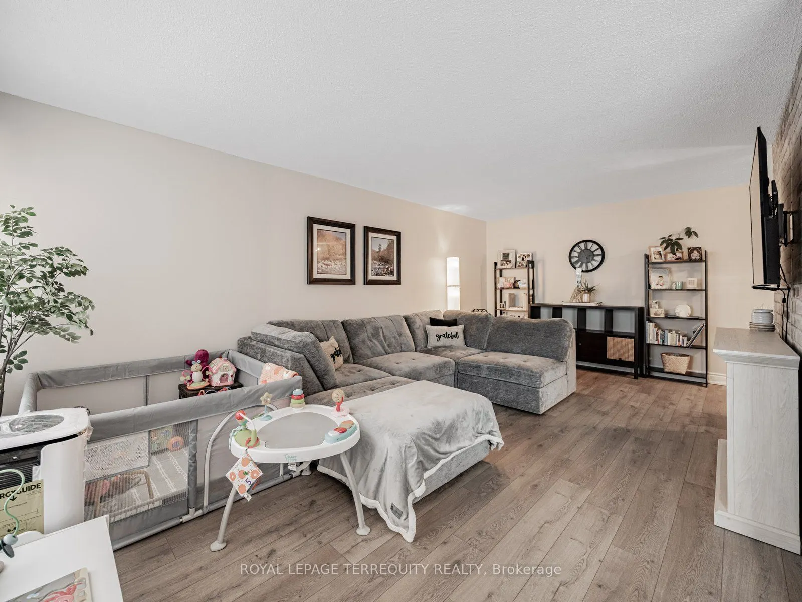 2411 New Street, #205