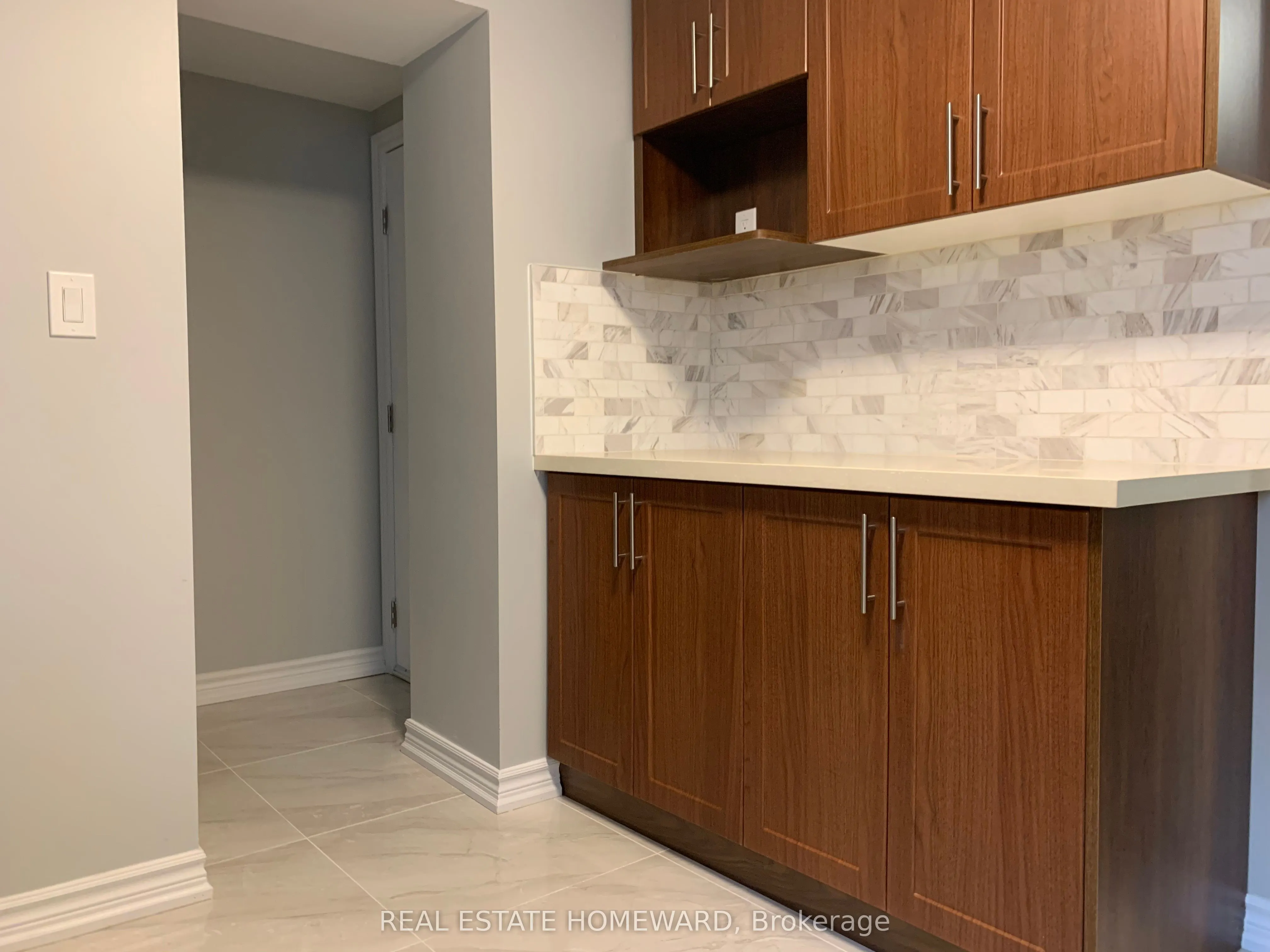3341 Verhoeven Drive, #Ground & Bsmt