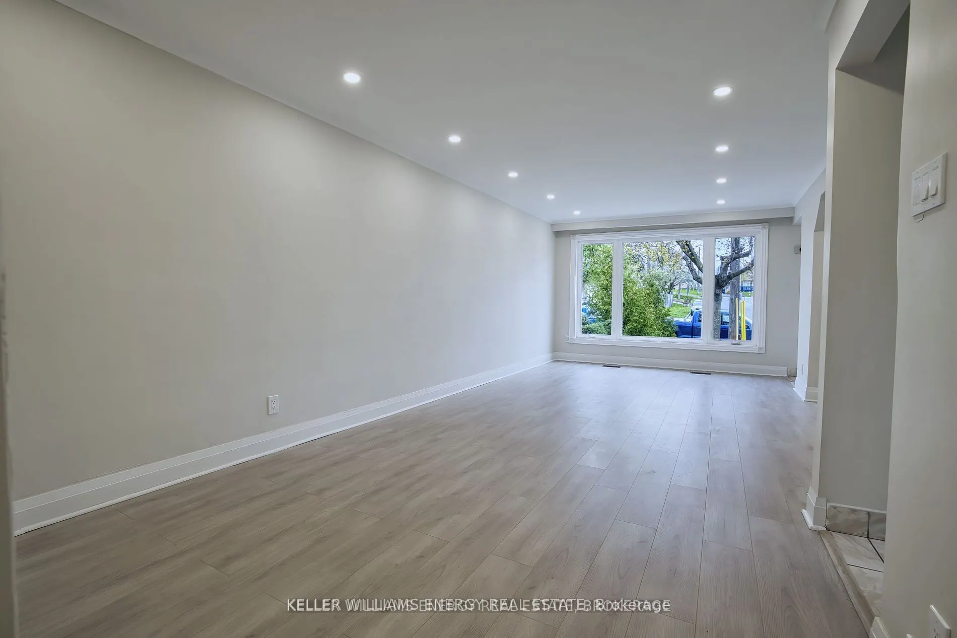 21 Neames Crescent