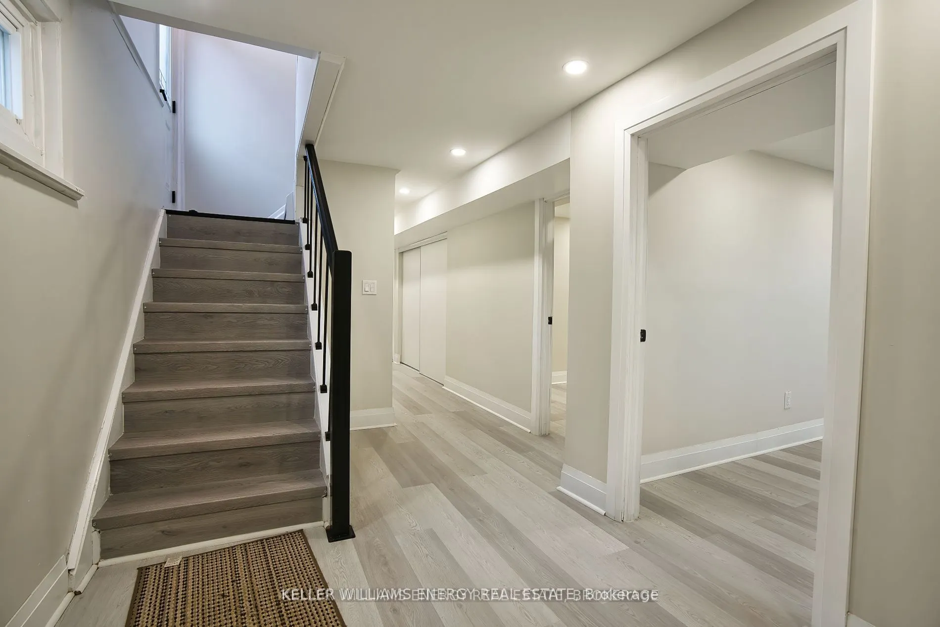 21 Neames Crescent
