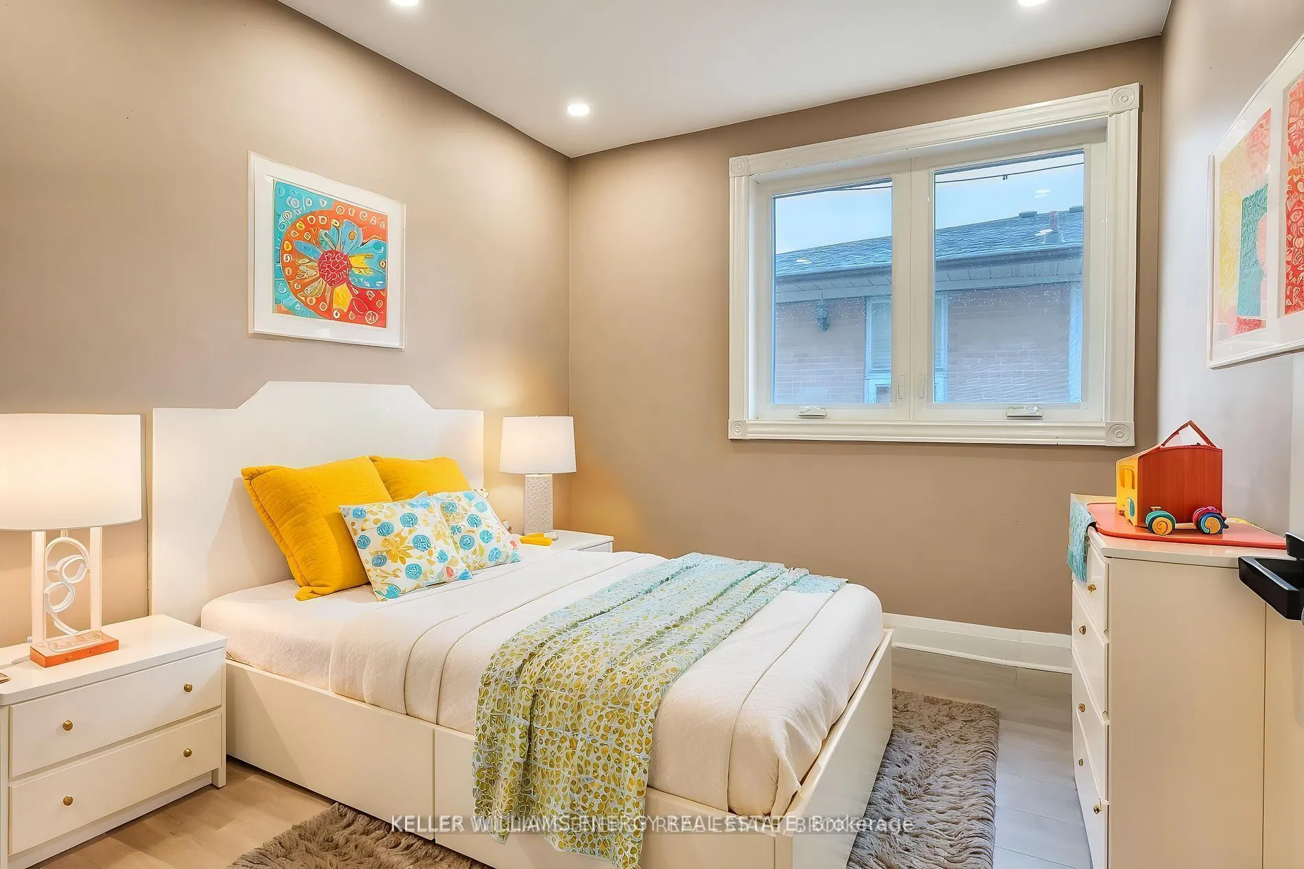 21 Neames Crescent