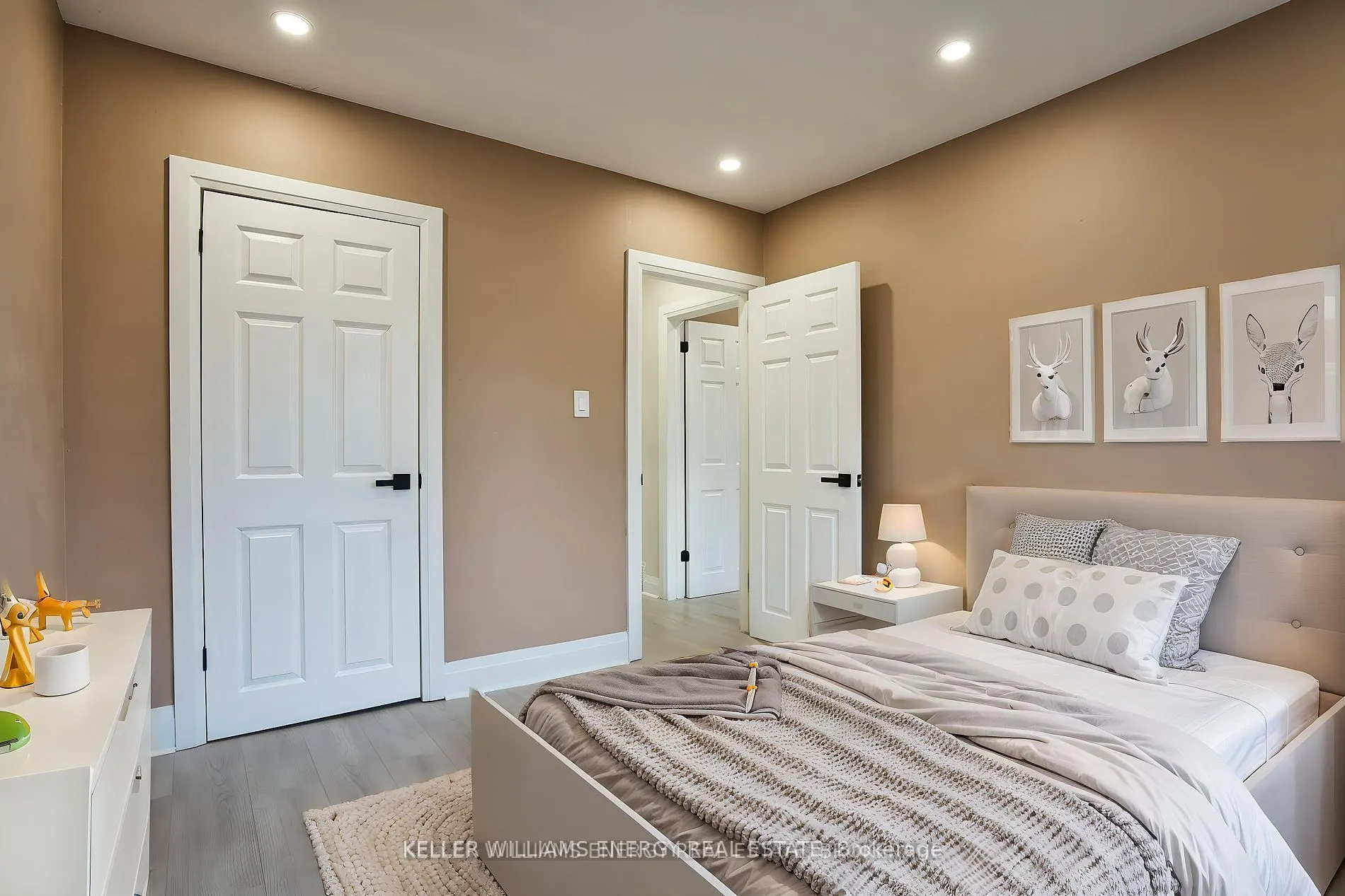 21 Neames Crescent