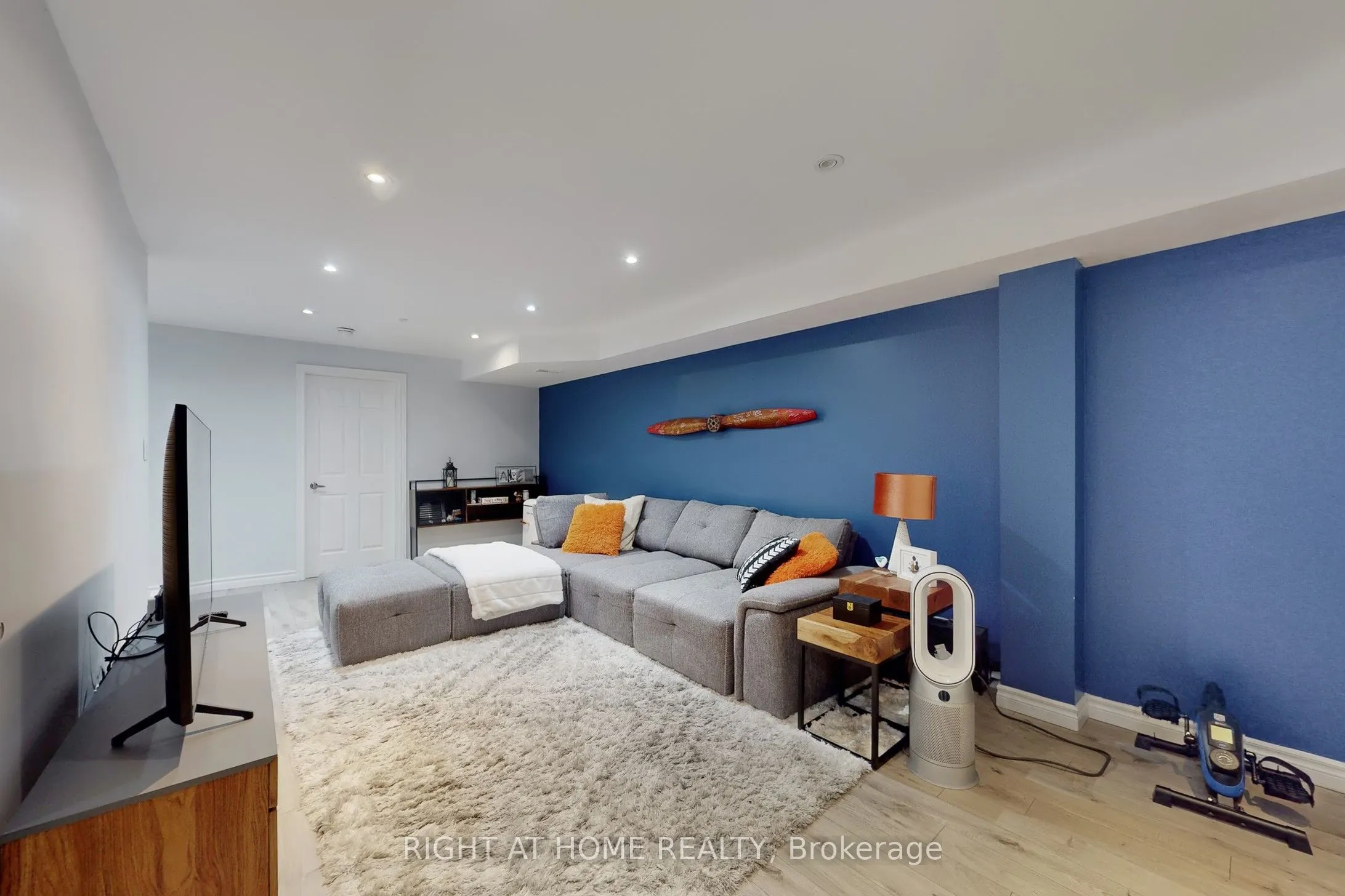 636 Evans Avenue, #65