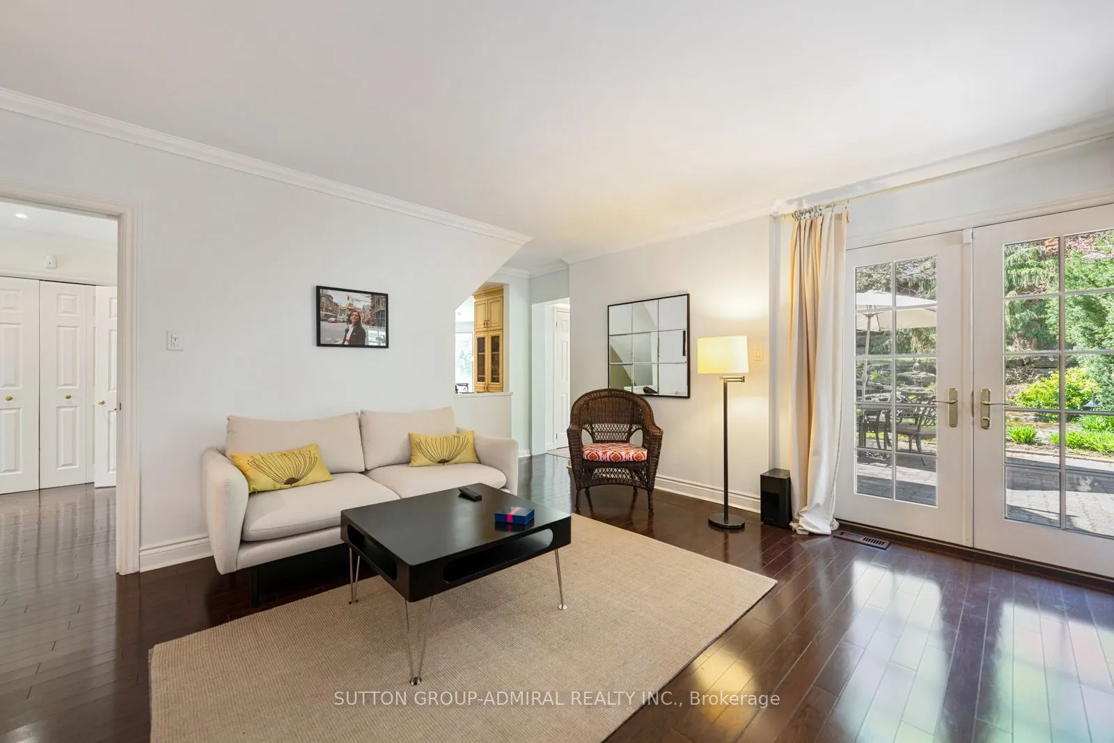 39 Pinehurst Crescent