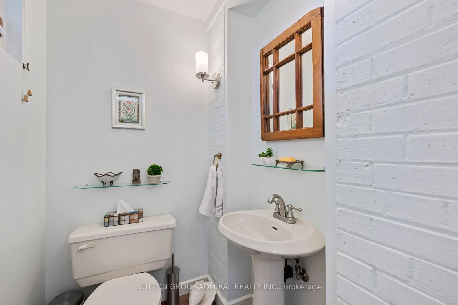 39 Pinehurst Crescent