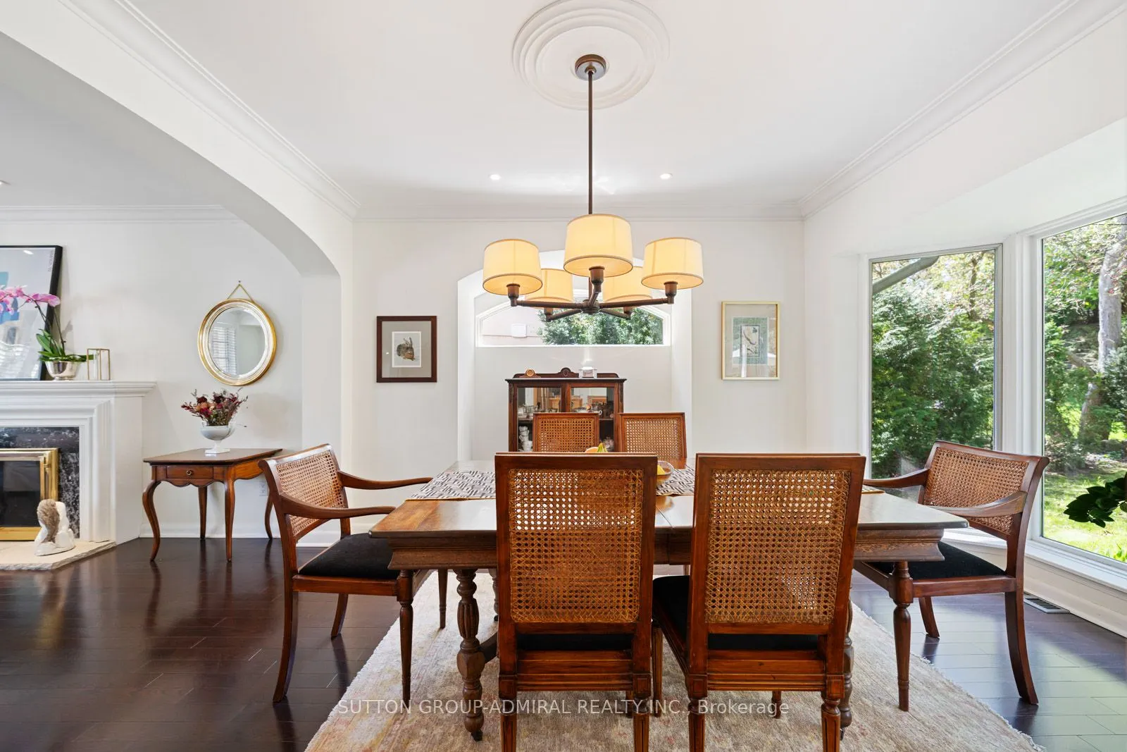 39 Pinehurst Crescent