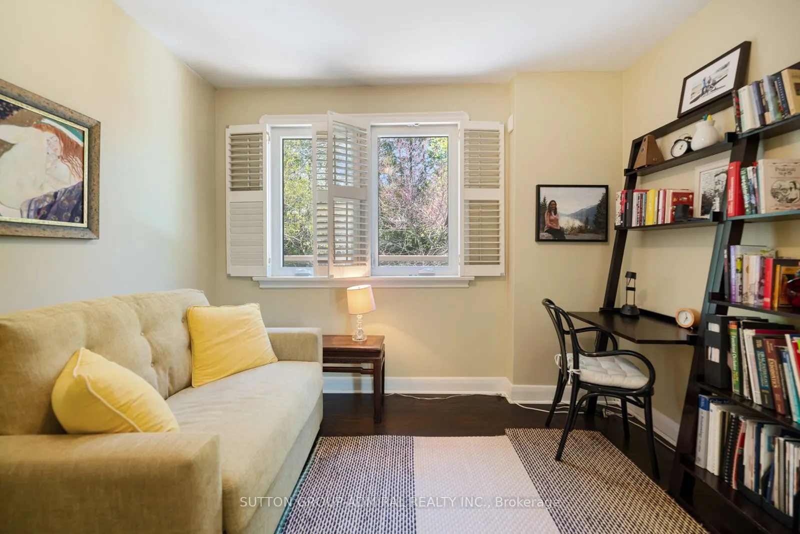 39 Pinehurst Crescent