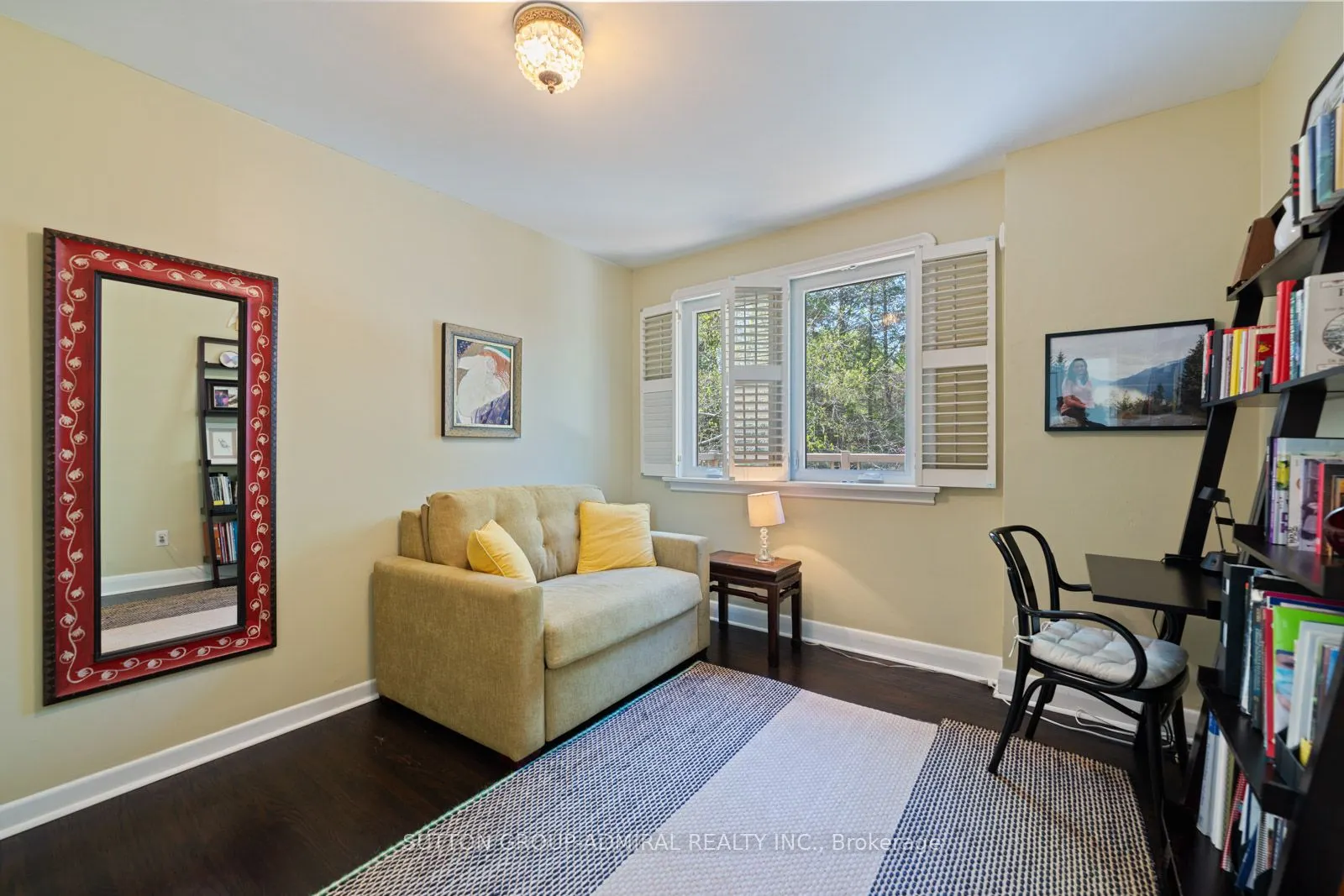 39 Pinehurst Crescent