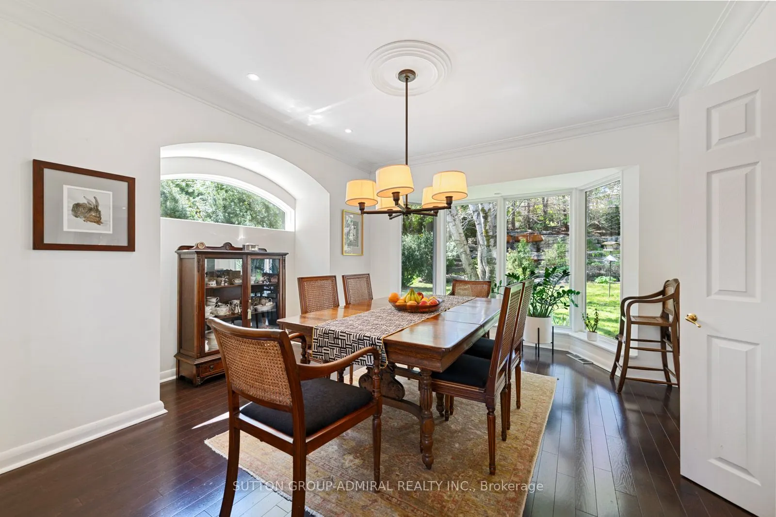 39 Pinehurst Crescent