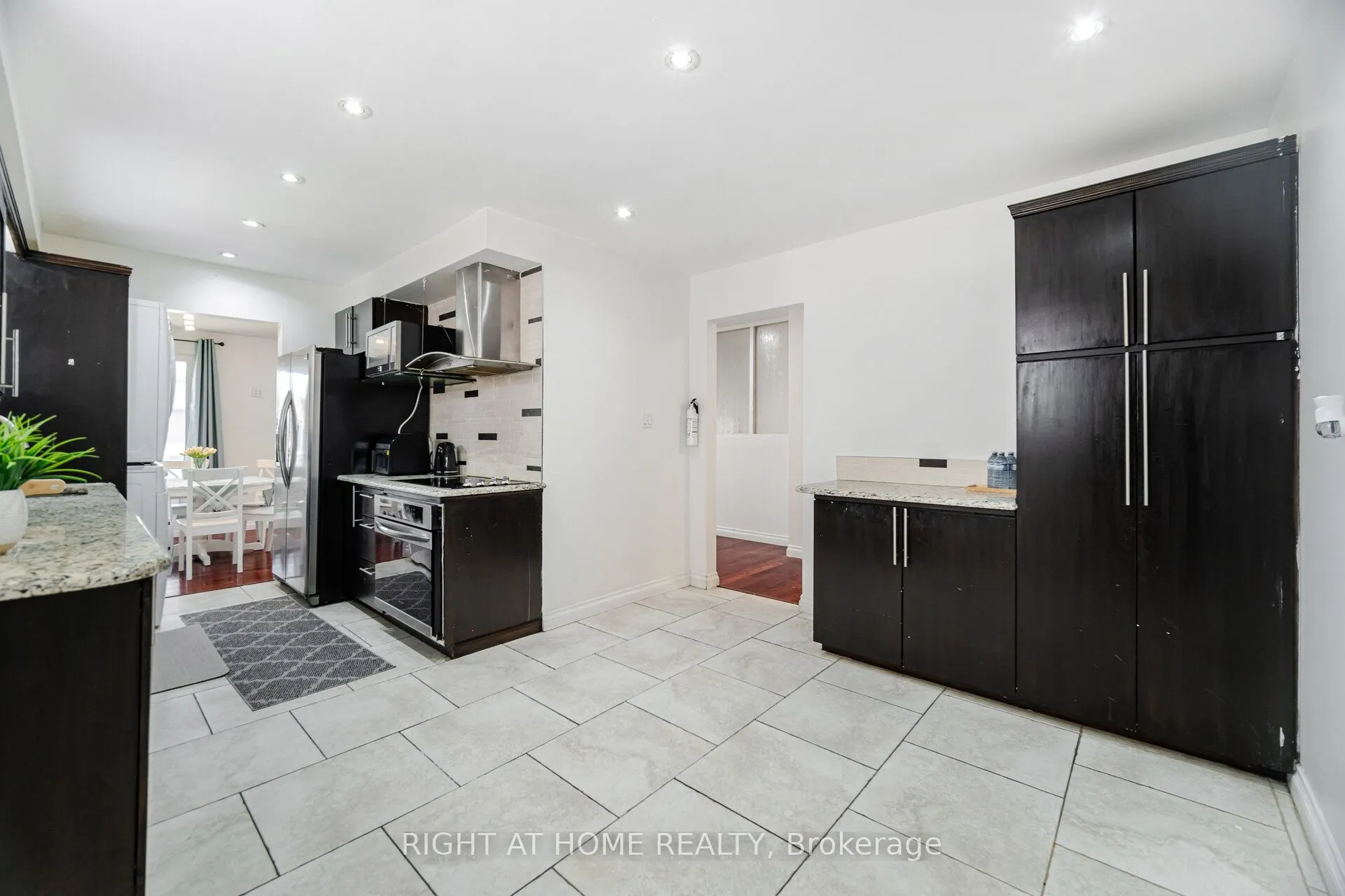 3241 Mccarthy Court