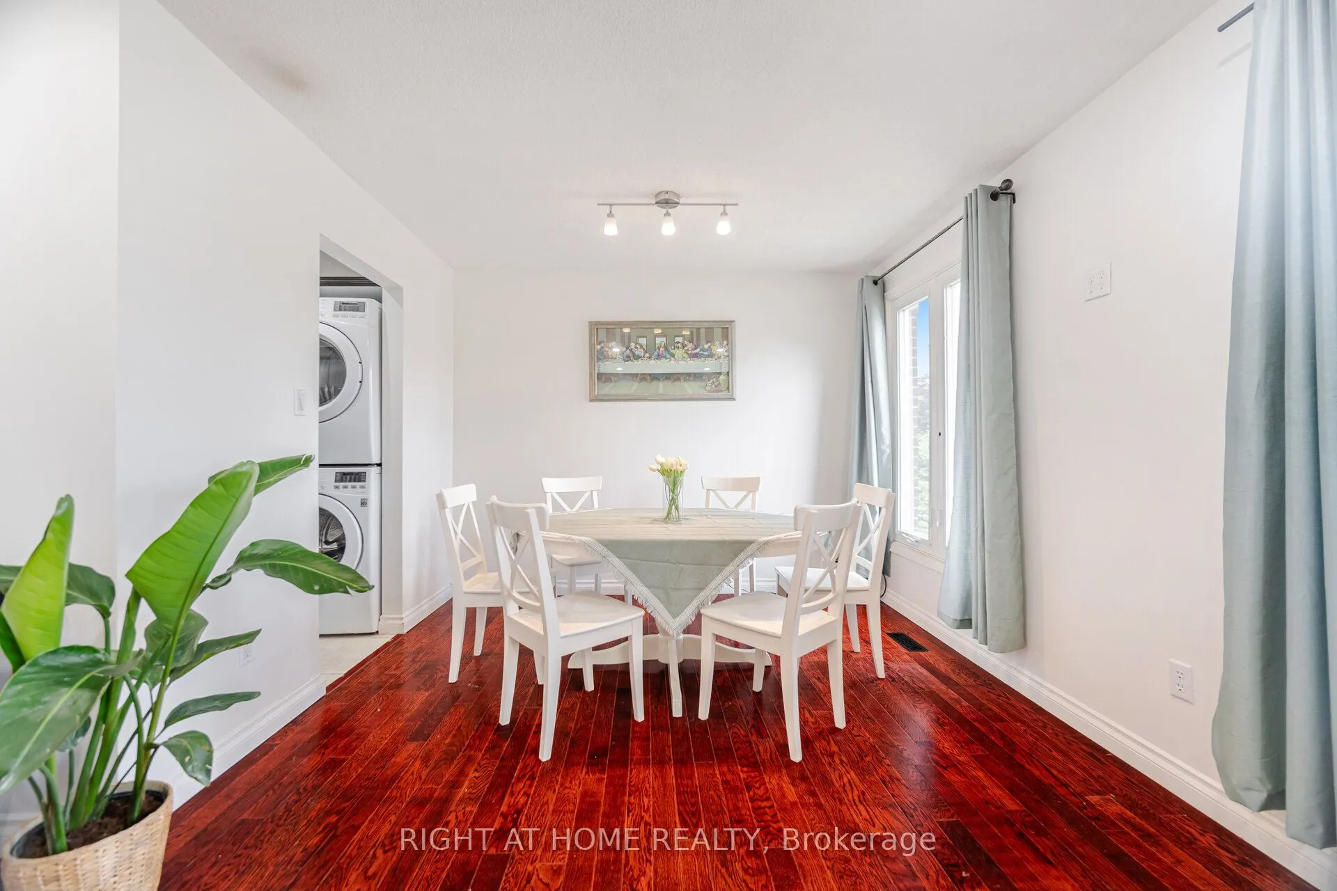 3241 Mccarthy Court
