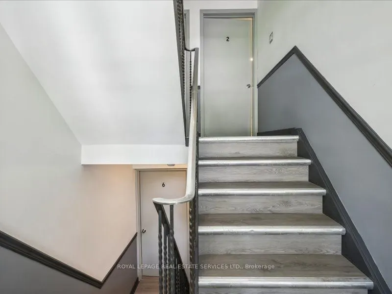 18 Thirty Third Street