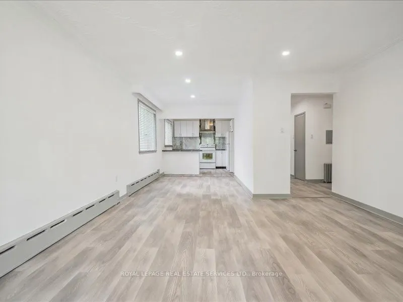 18 Thirty Third Street