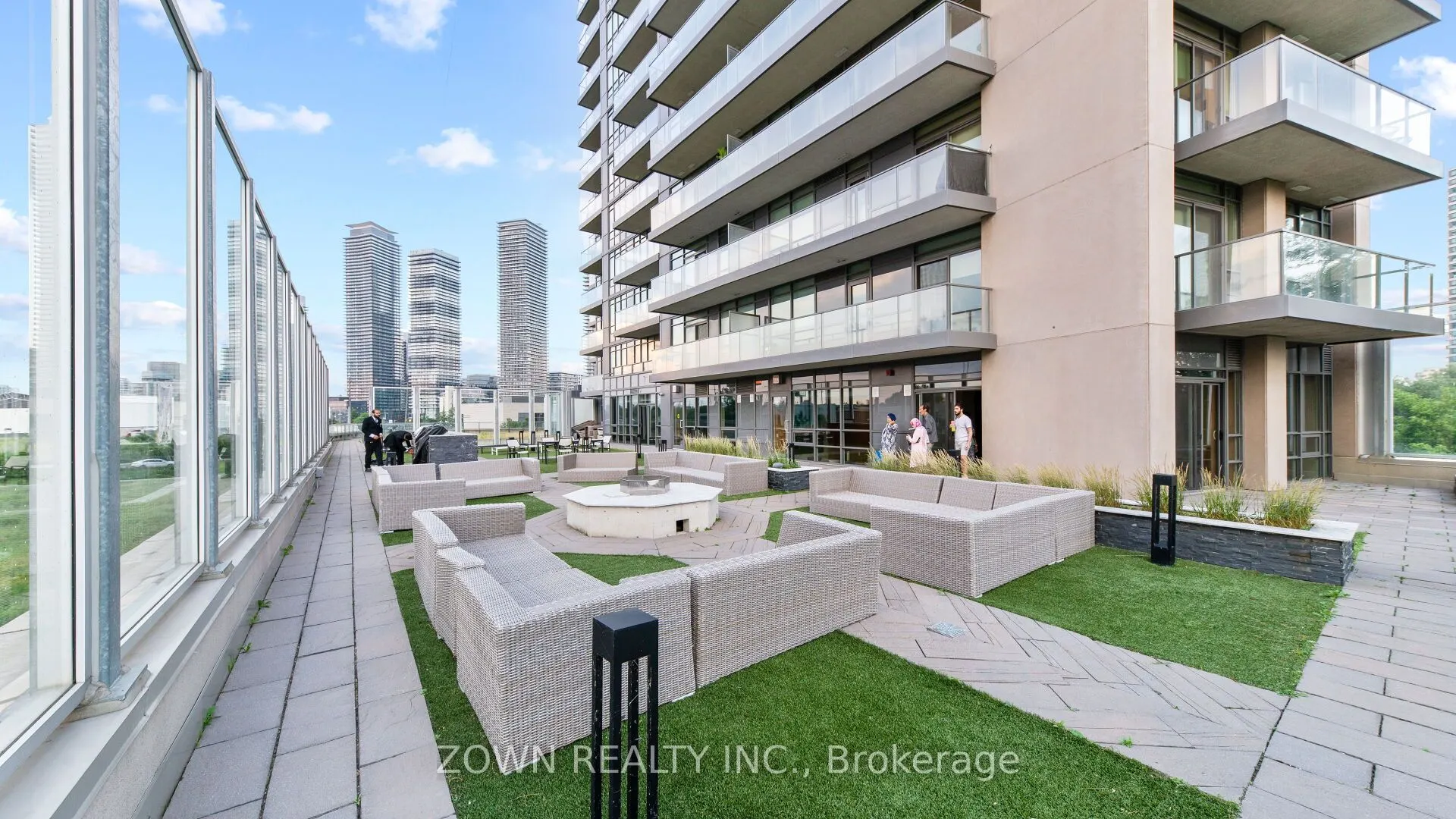 36 Park Lawn Road, #1408
