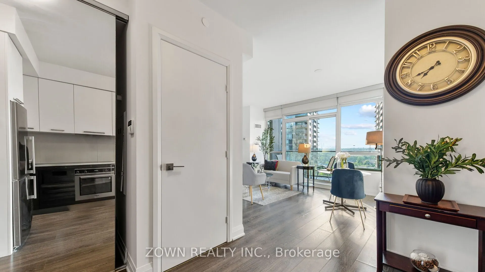 36 Park Lawn Road, #1408