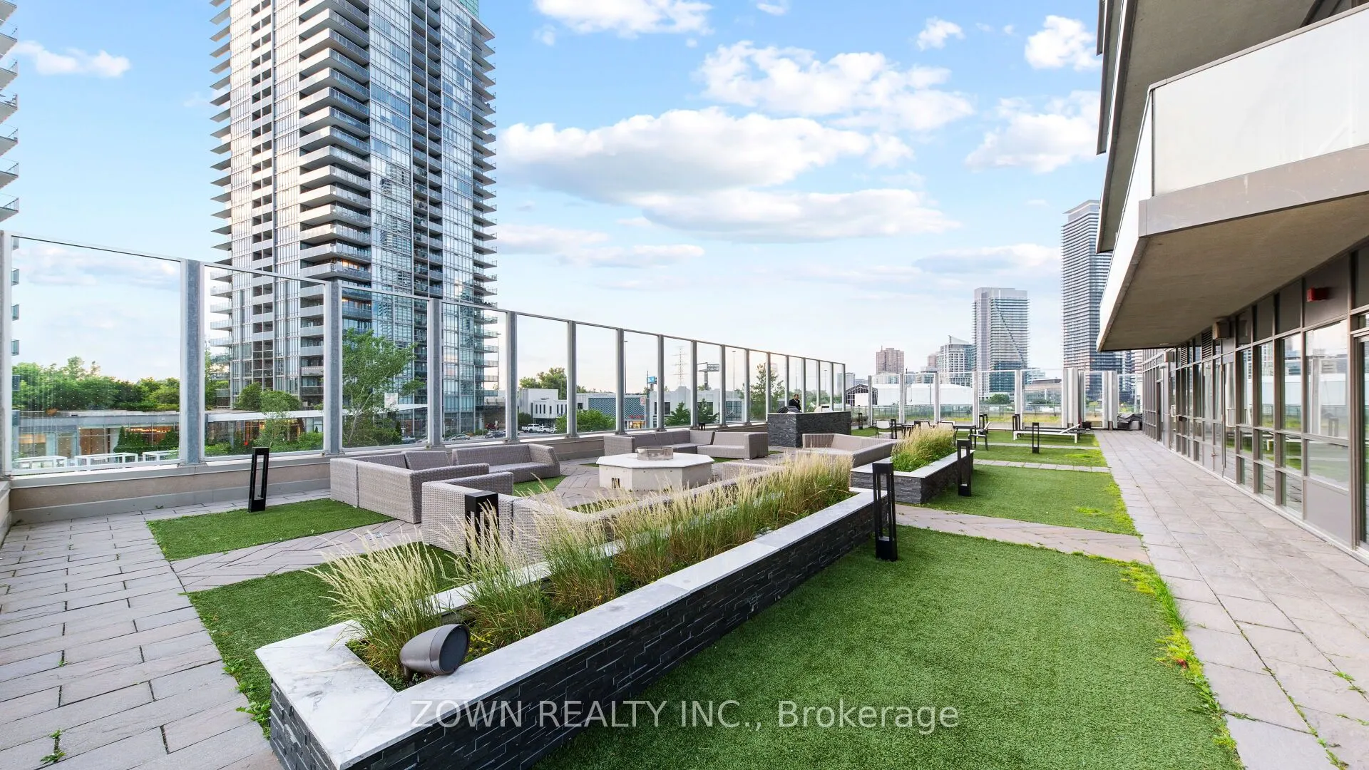 36 Park Lawn Road, #1408