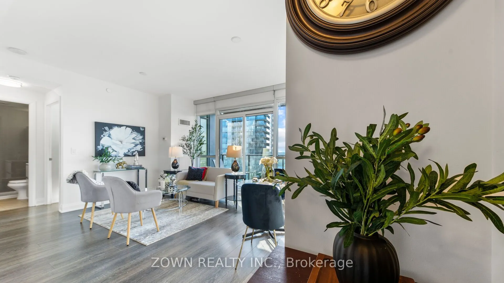 36 Park Lawn Road, #1408