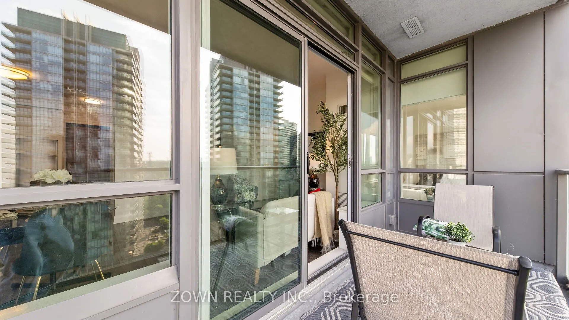 36 Park Lawn Road, #1408