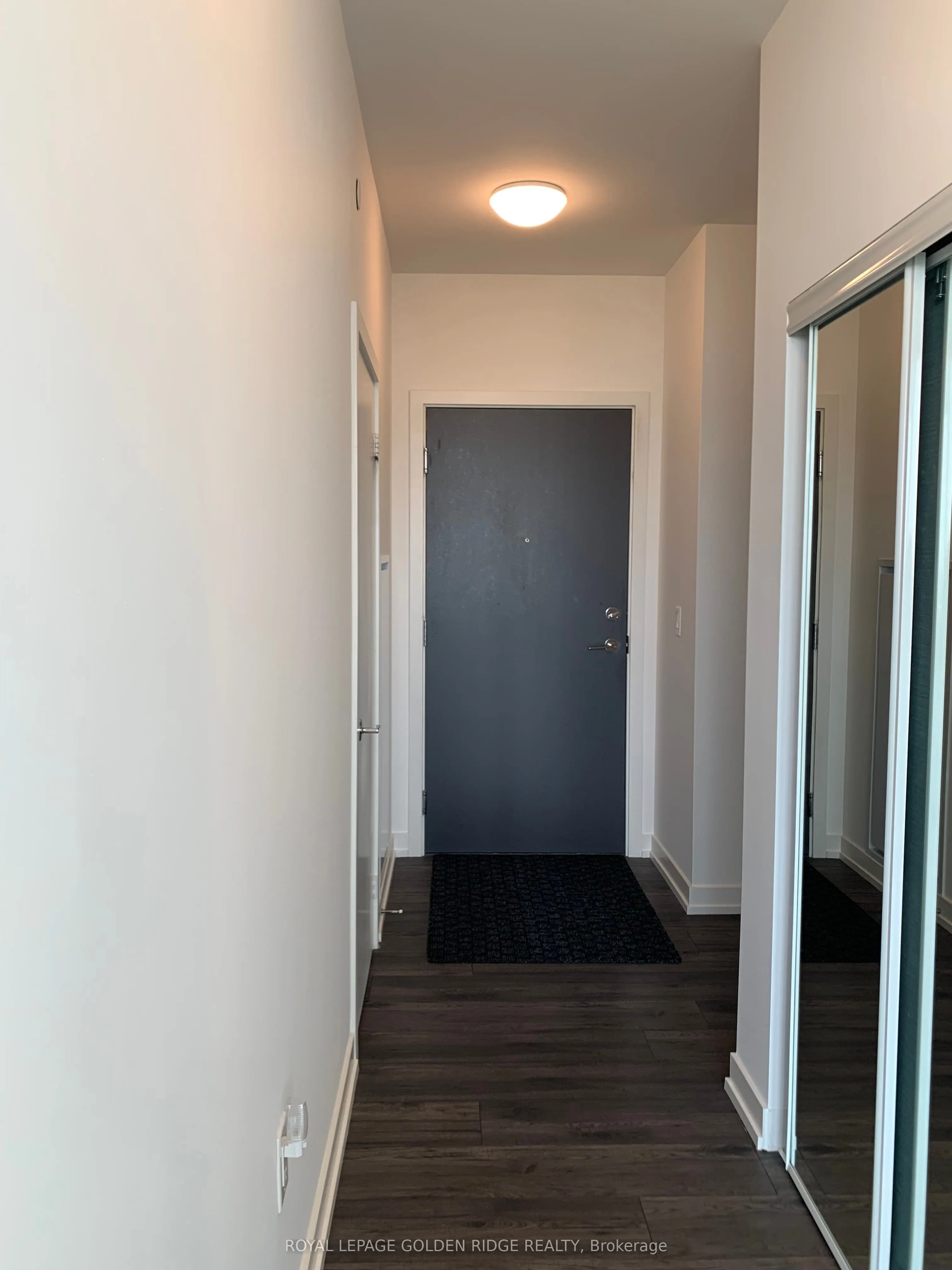 10 De Boers Drive, #1211