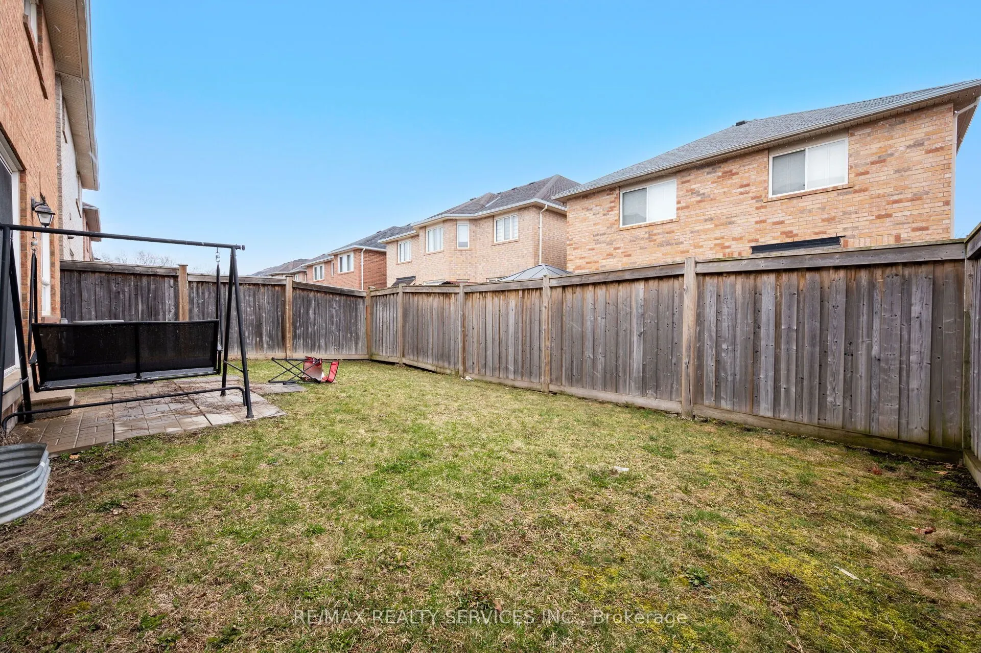 31 Rambling Oak Drive