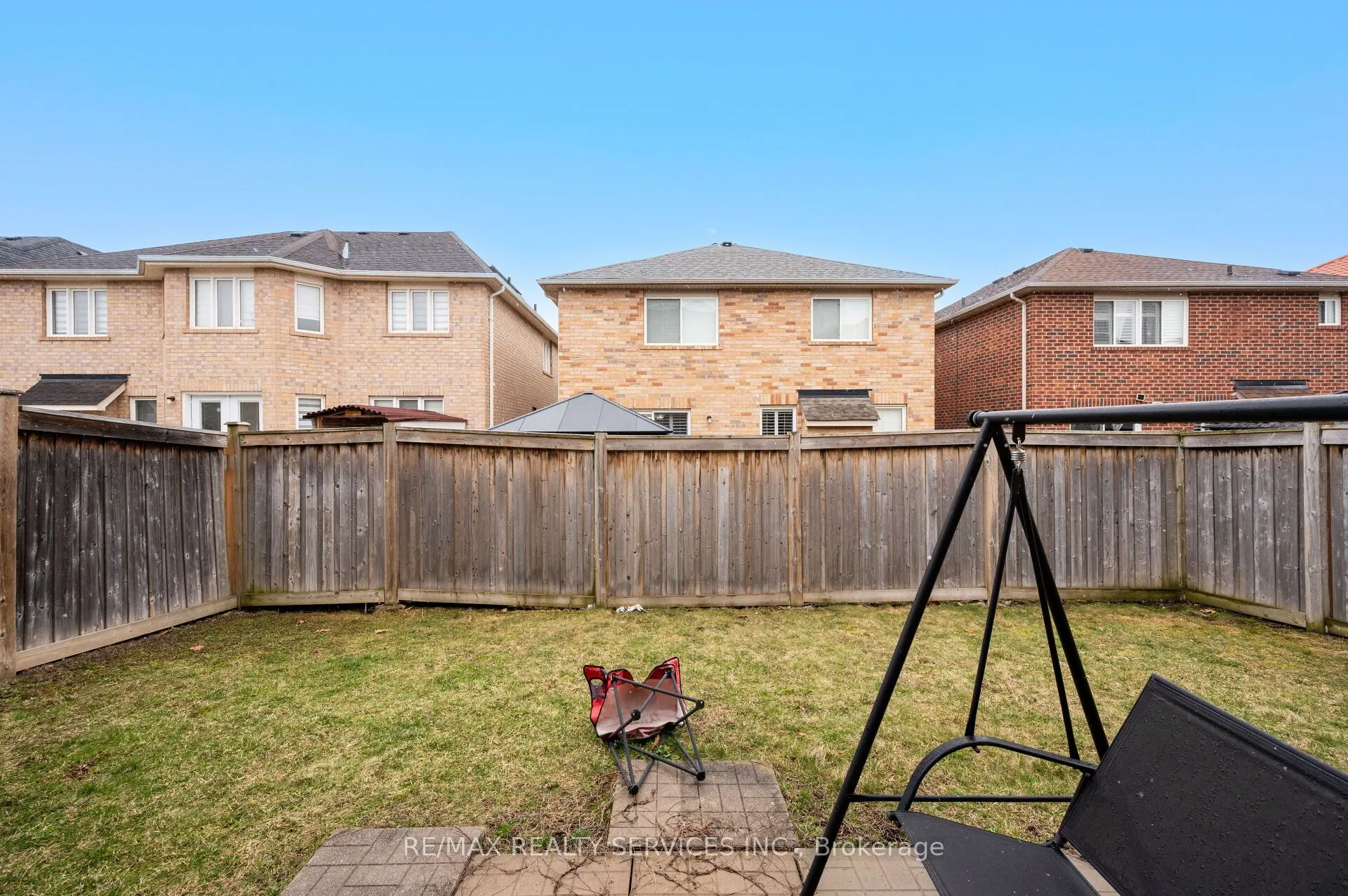 31 Rambling Oak Drive