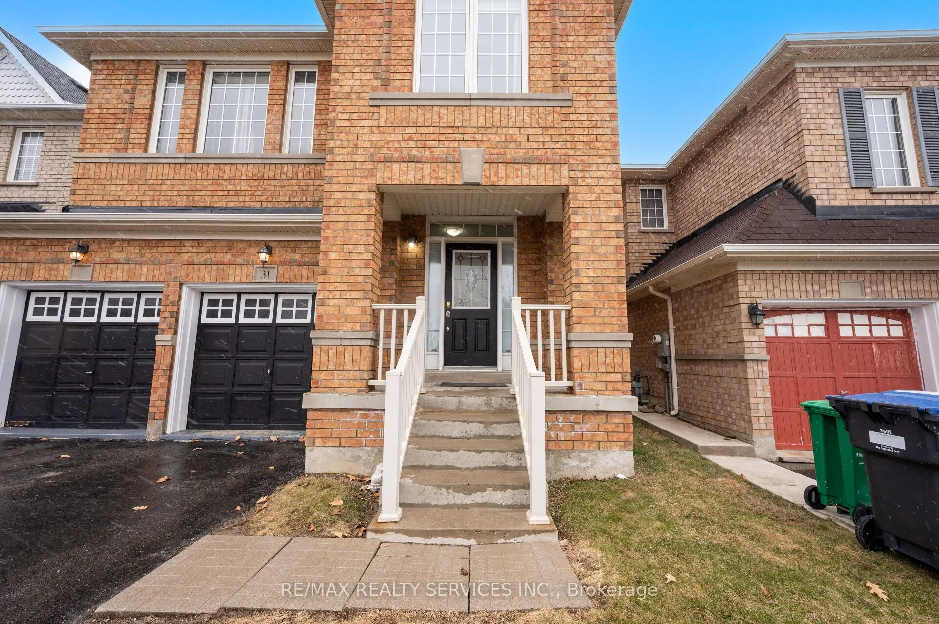 31 Rambling Oak Drive