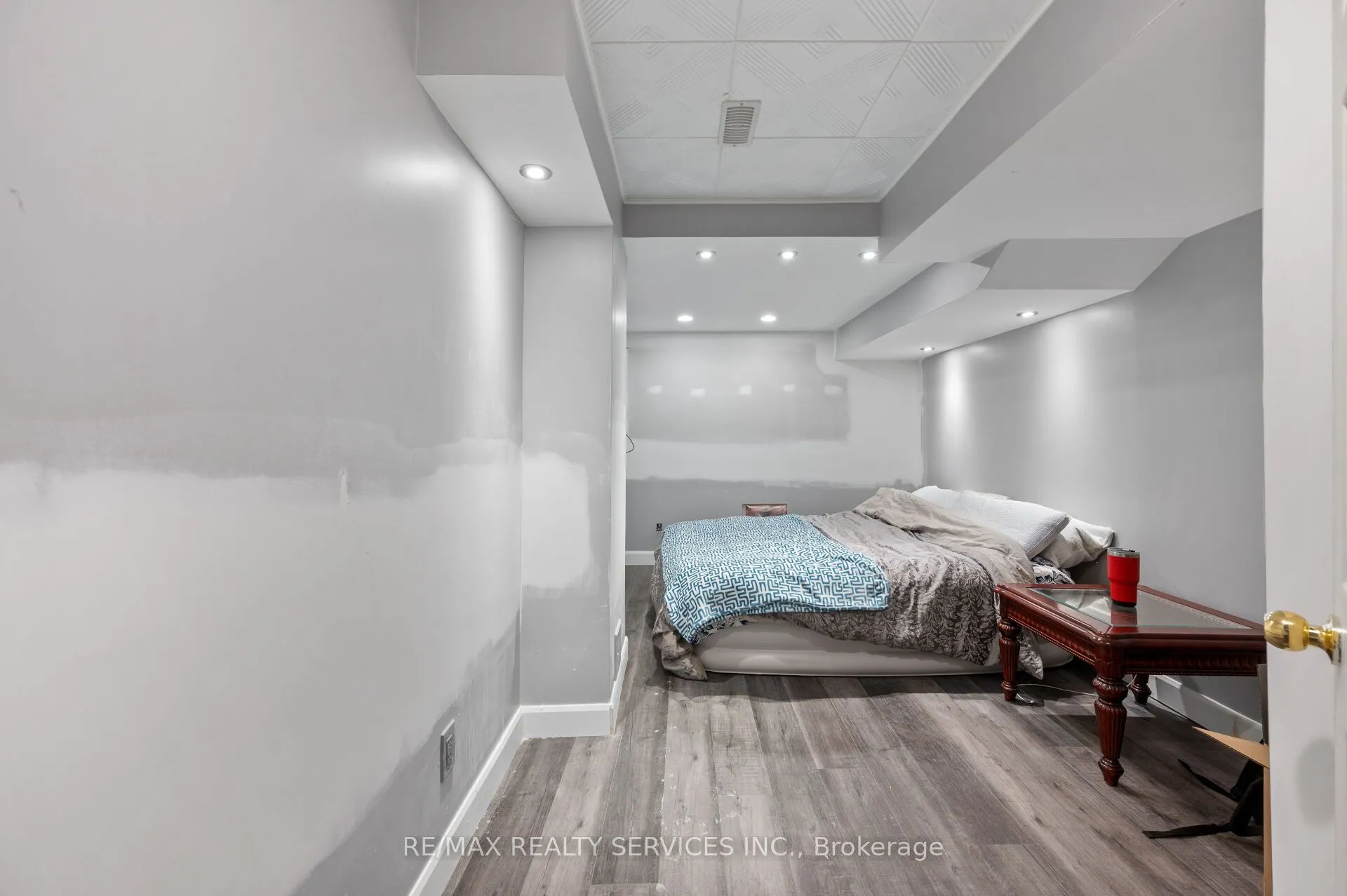 31 Rambling Oak Drive