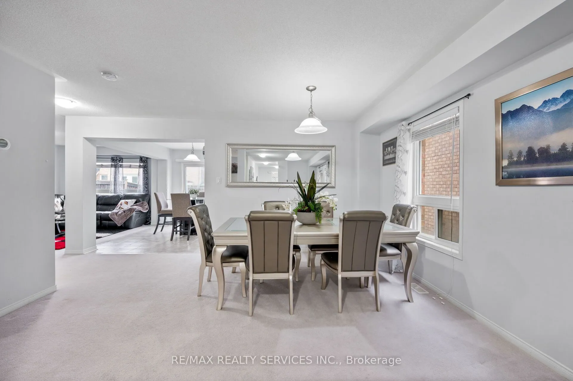 31 Rambling Oak Drive