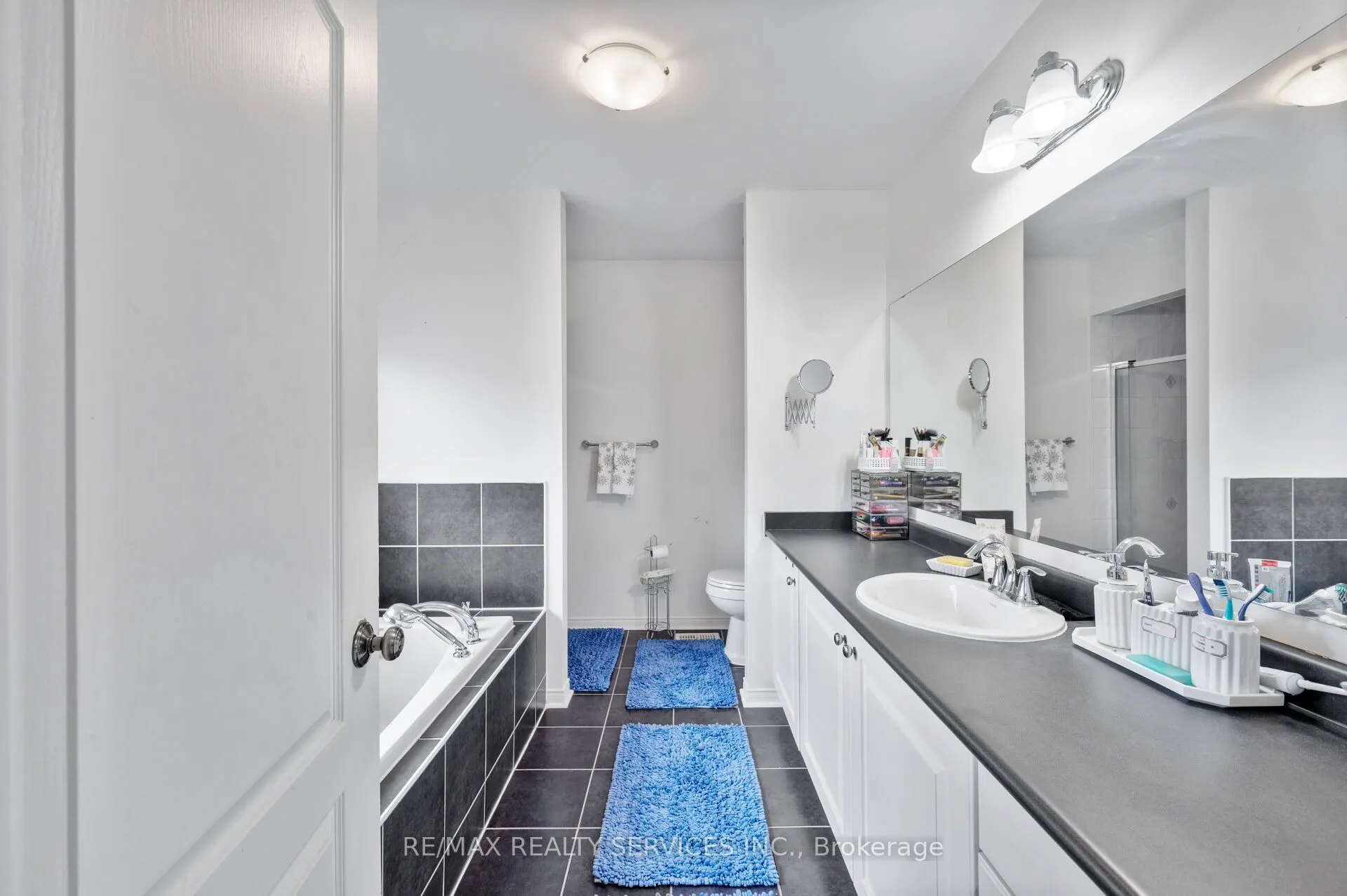 31 Rambling Oak Drive