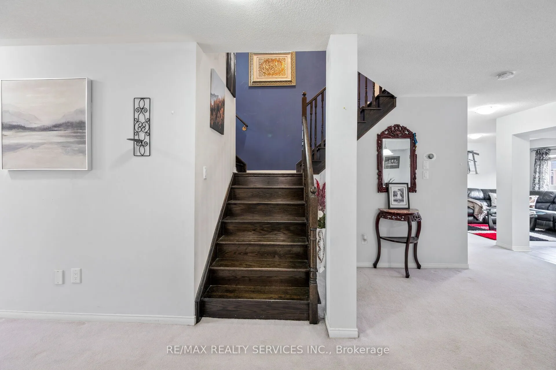31 Rambling Oak Drive