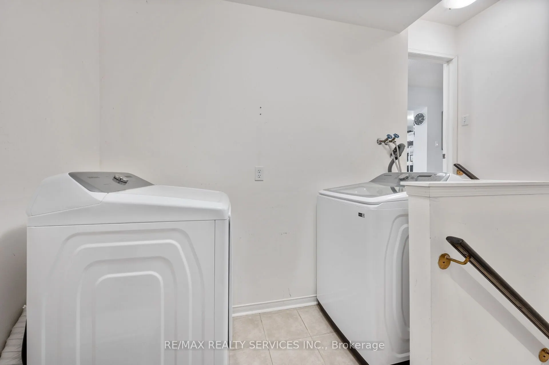 31 Rambling Oak Drive