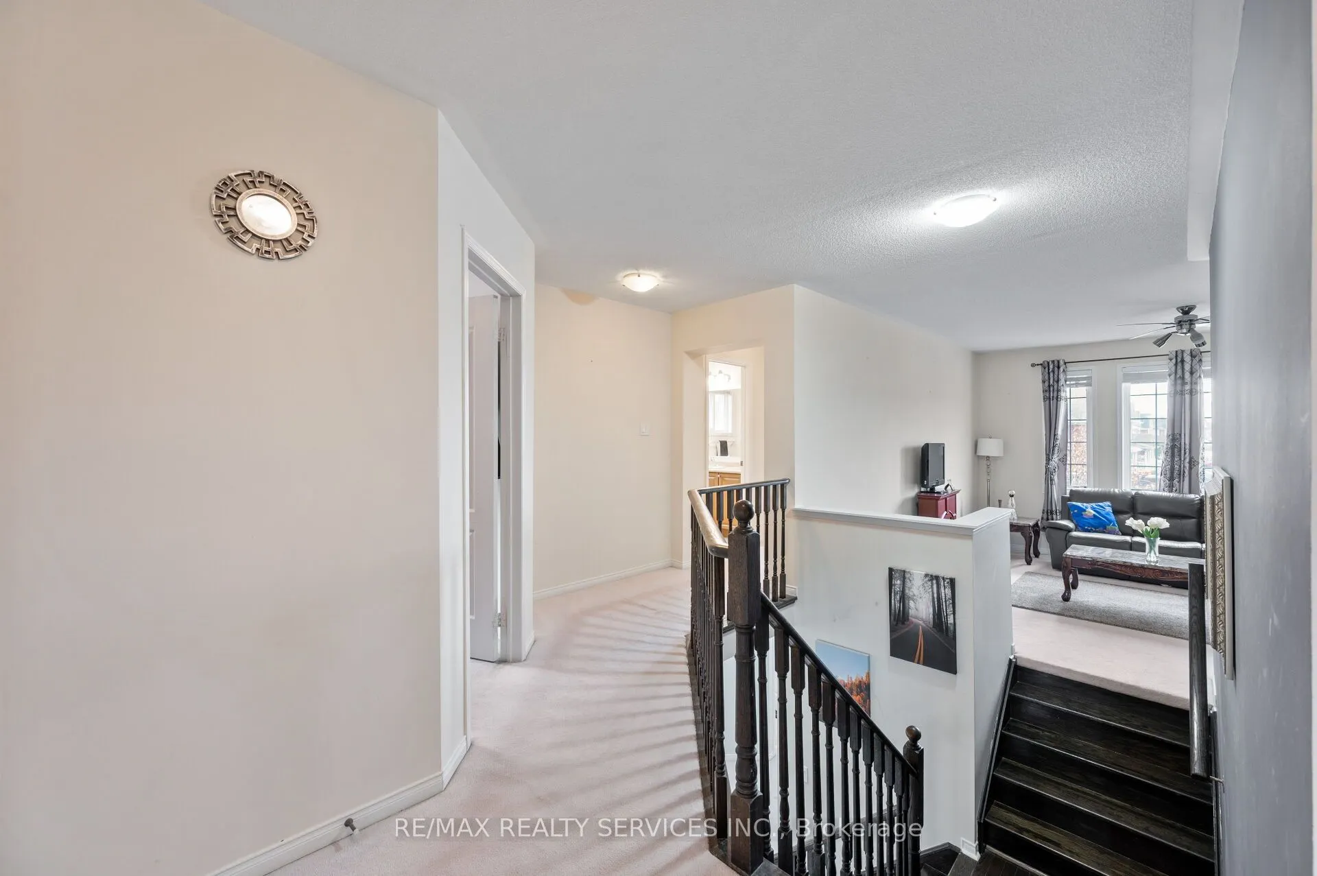 31 Rambling Oak Drive