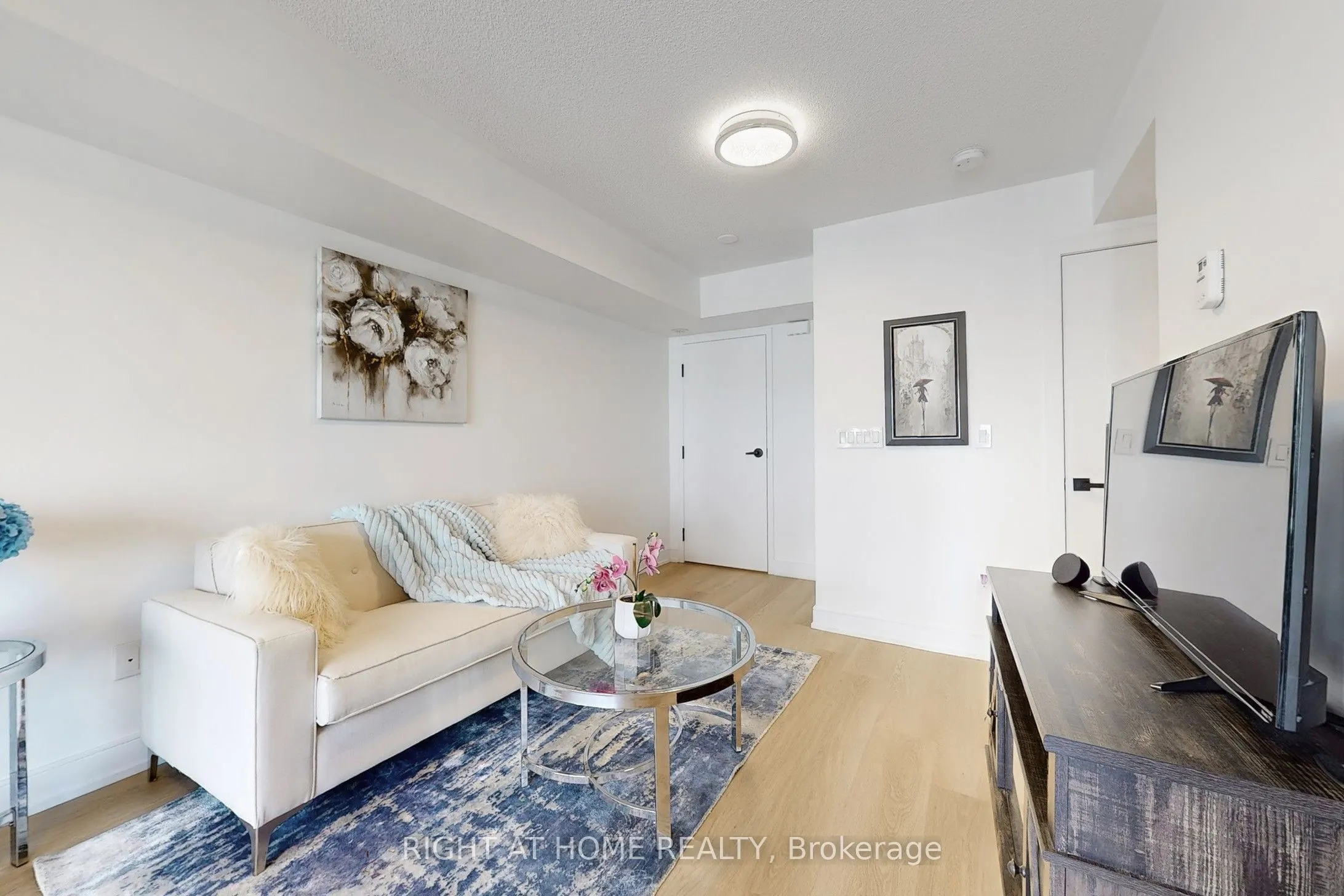 138 Widdicombe Hill Boulevard, #710