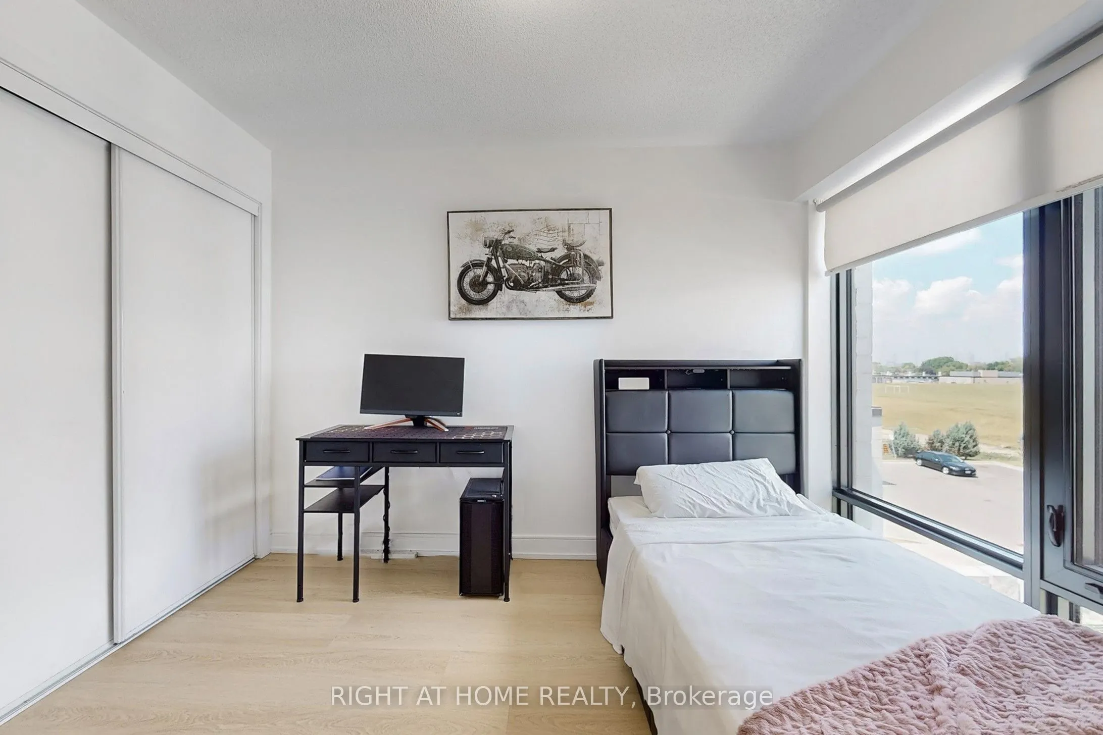 138 Widdicombe Hill Boulevard, #710