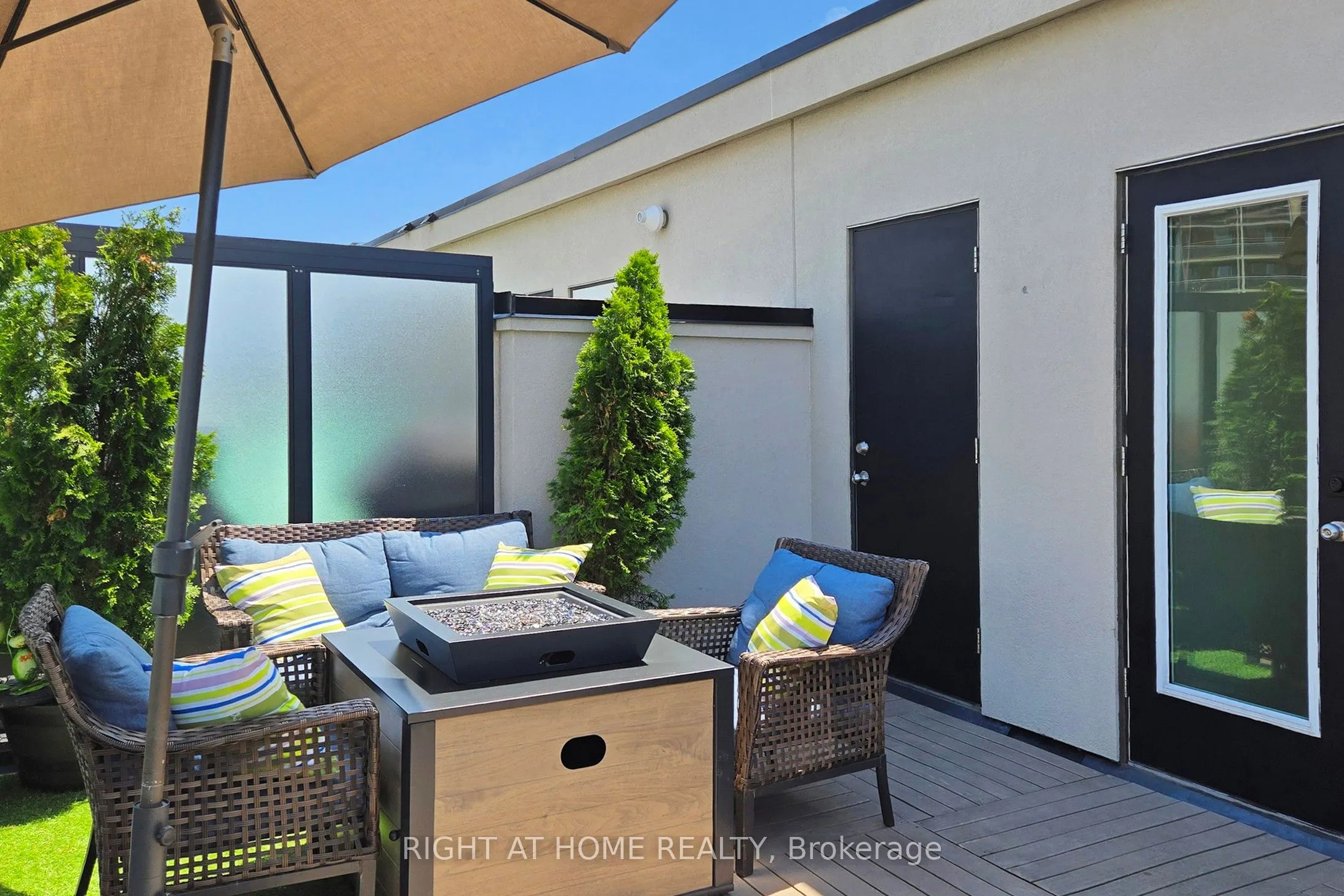 138 Widdicombe Hill Boulevard, #710