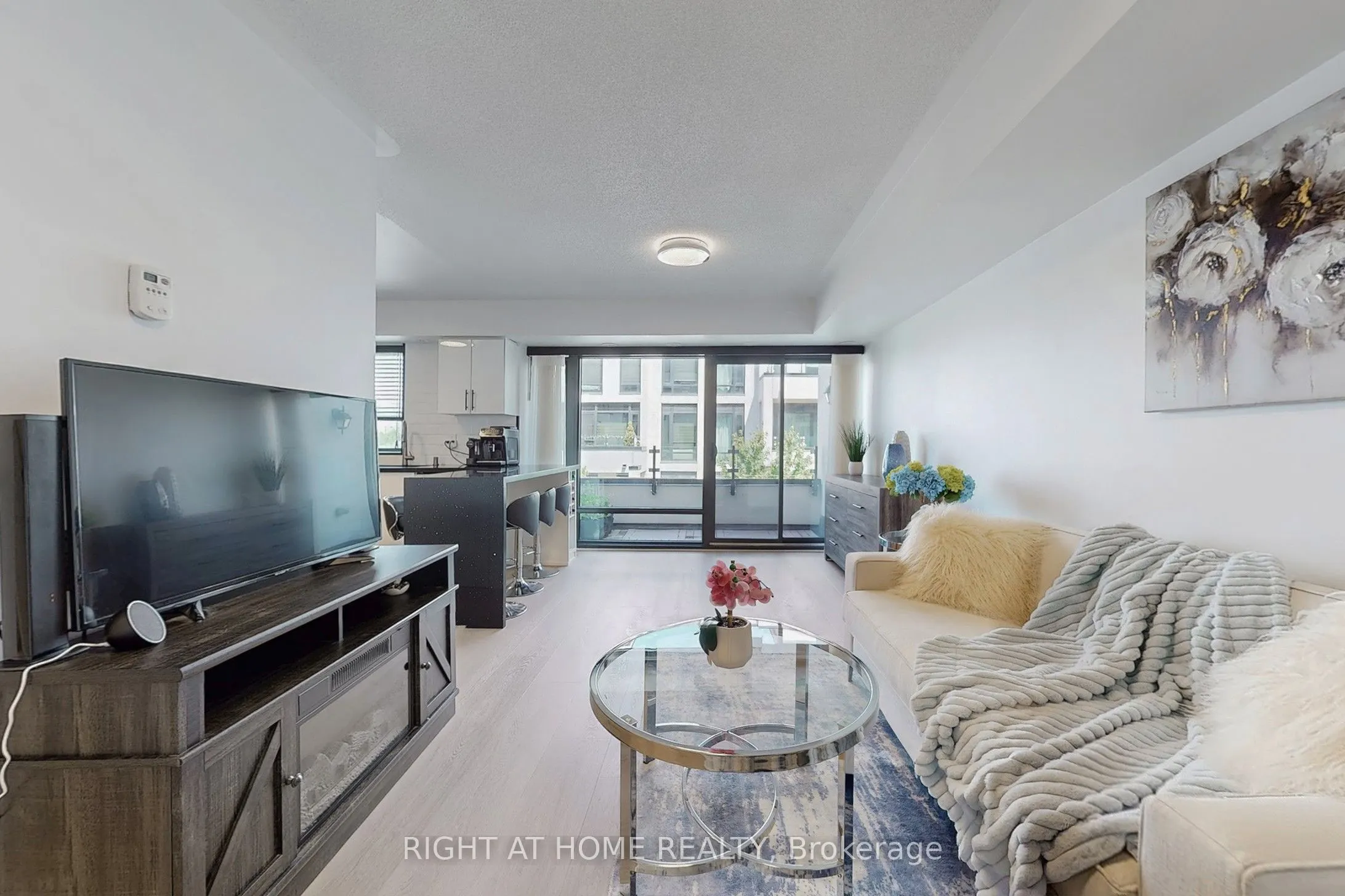 138 Widdicombe Hill Boulevard, #710