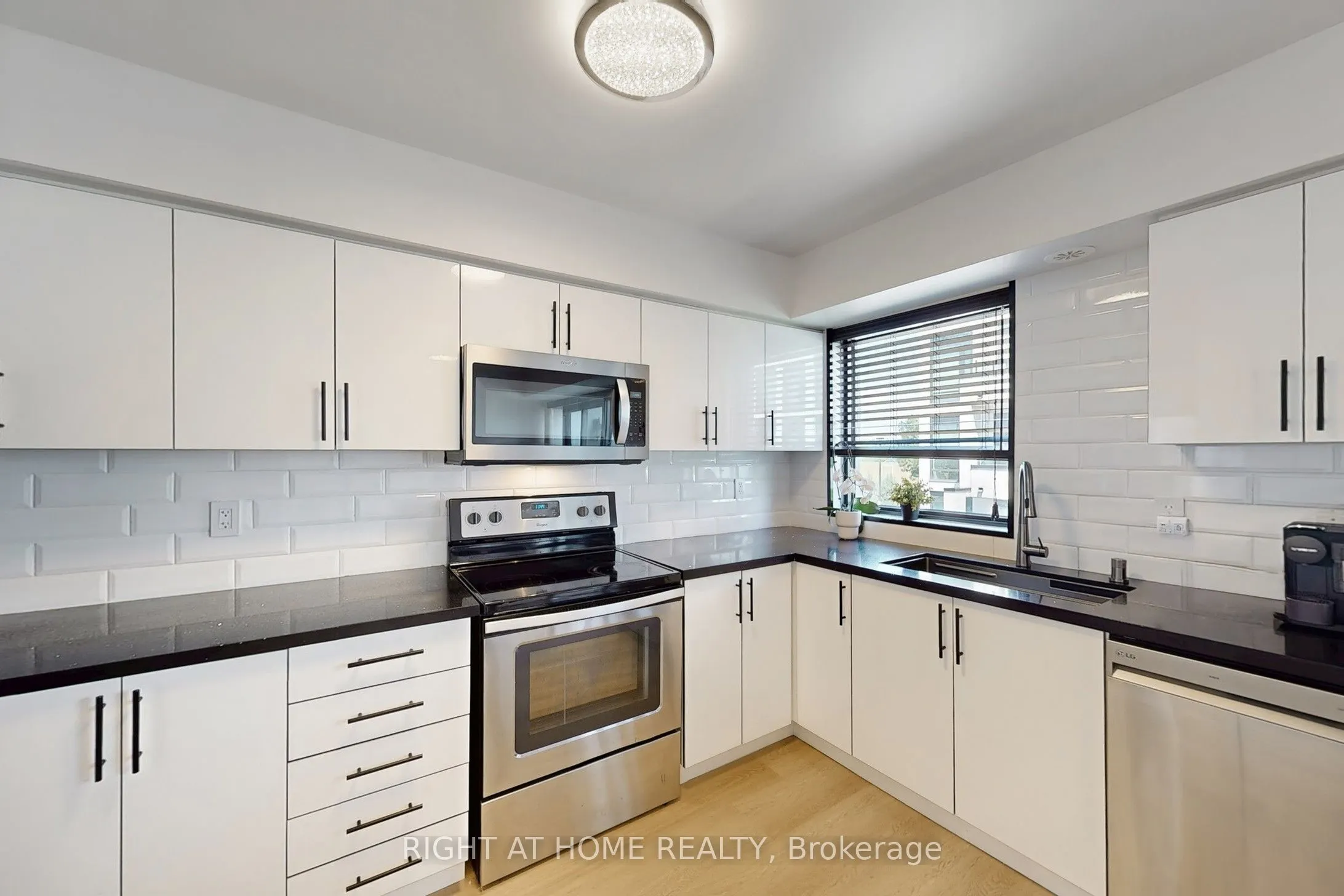 138 Widdicombe Hill Boulevard, #710