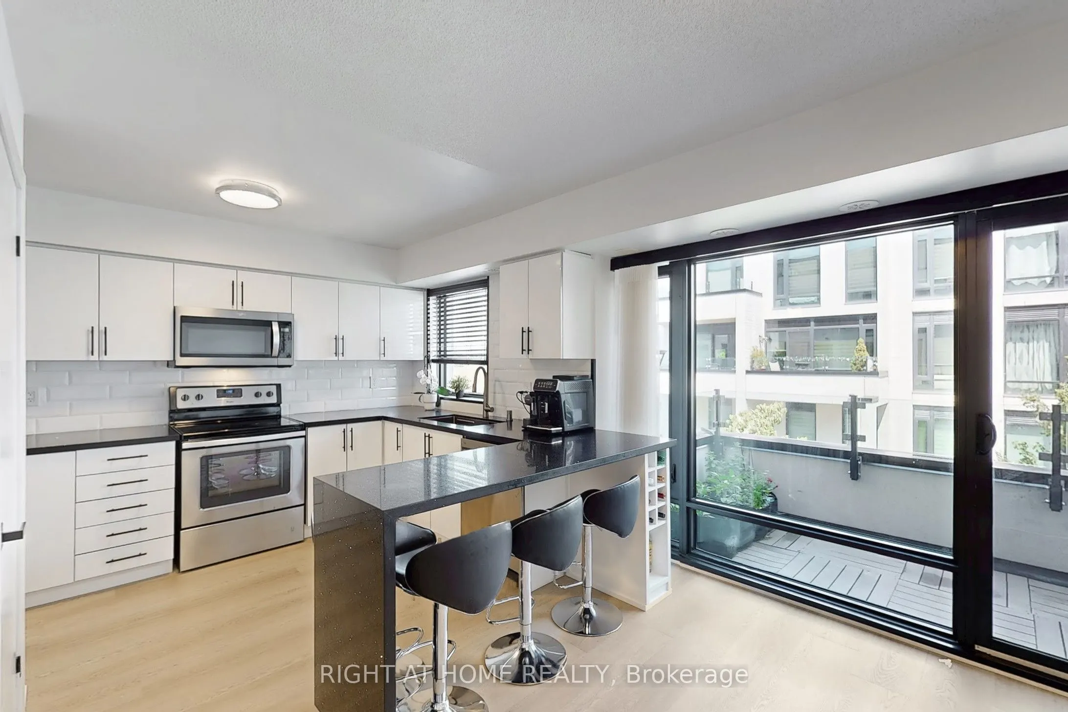 138 Widdicombe Hill Boulevard, #710