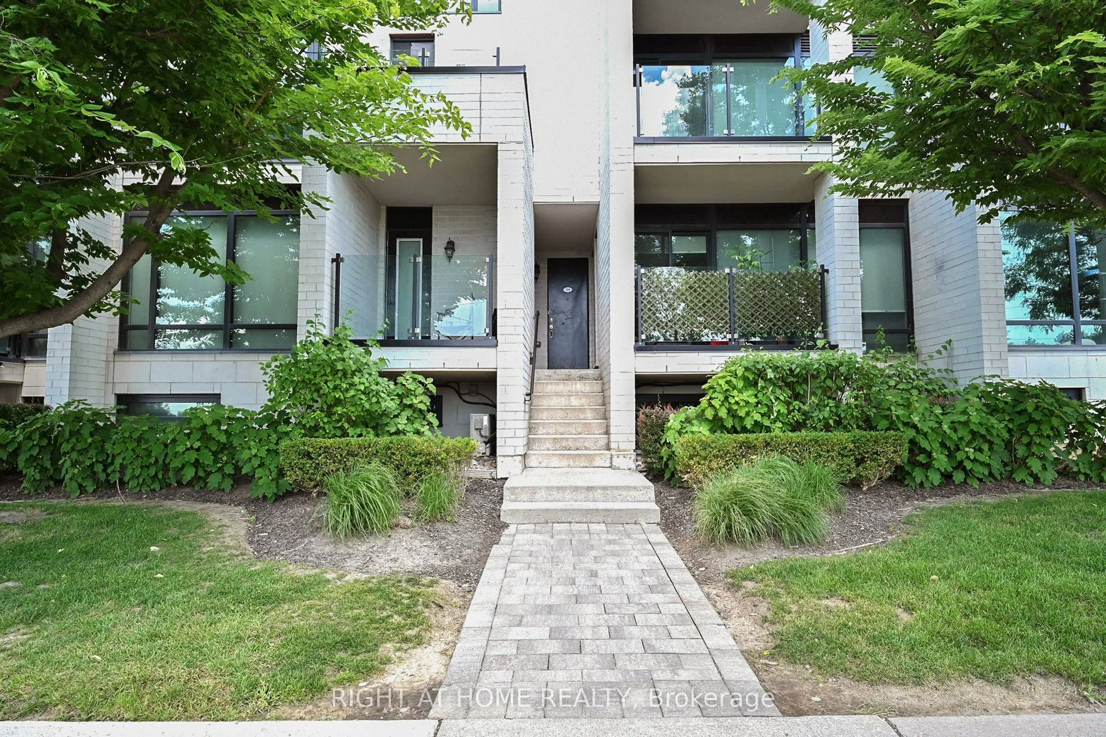 138 Widdicombe Hill Boulevard, #710